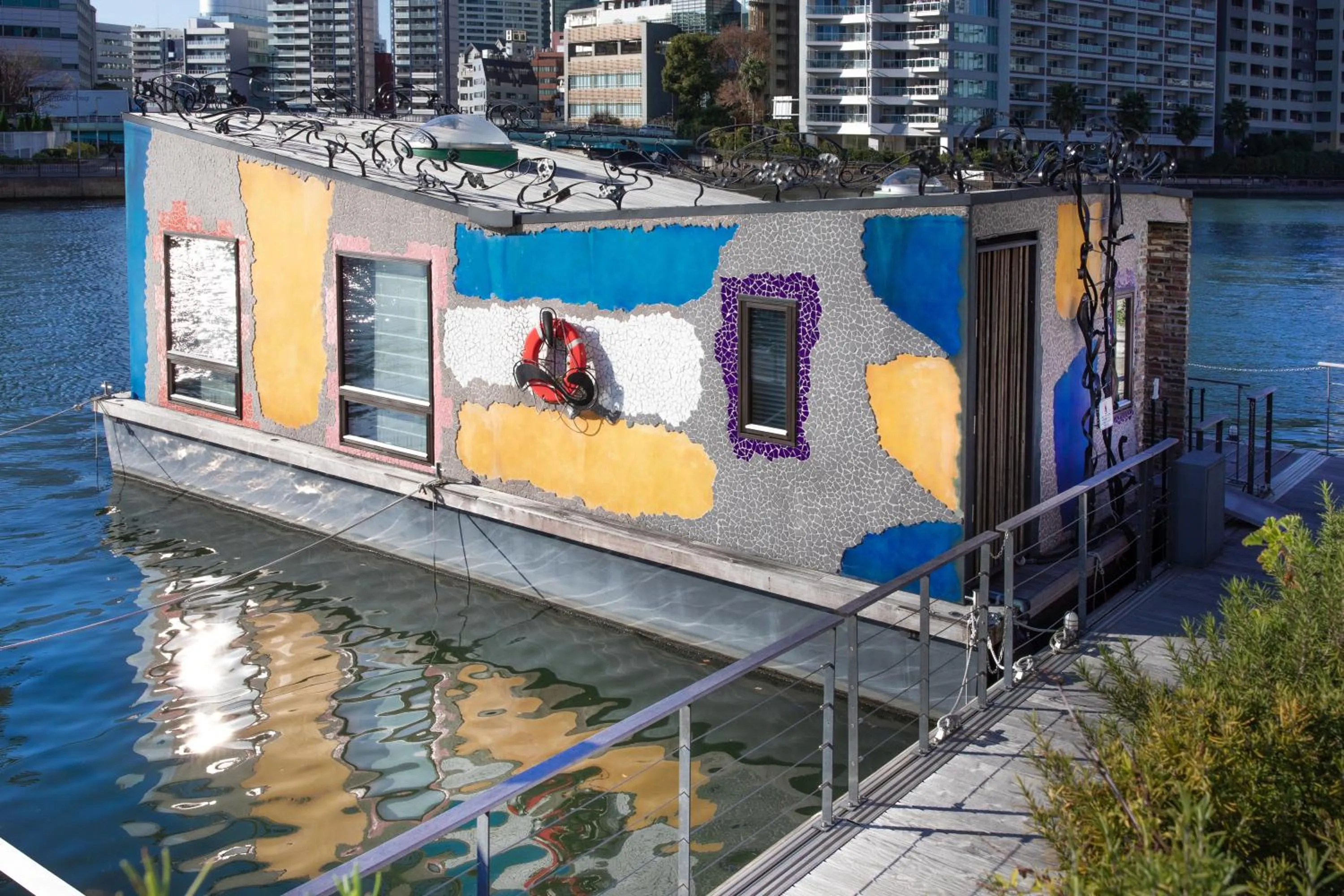 Property building in PETALS TOKYO - Floating Hotel