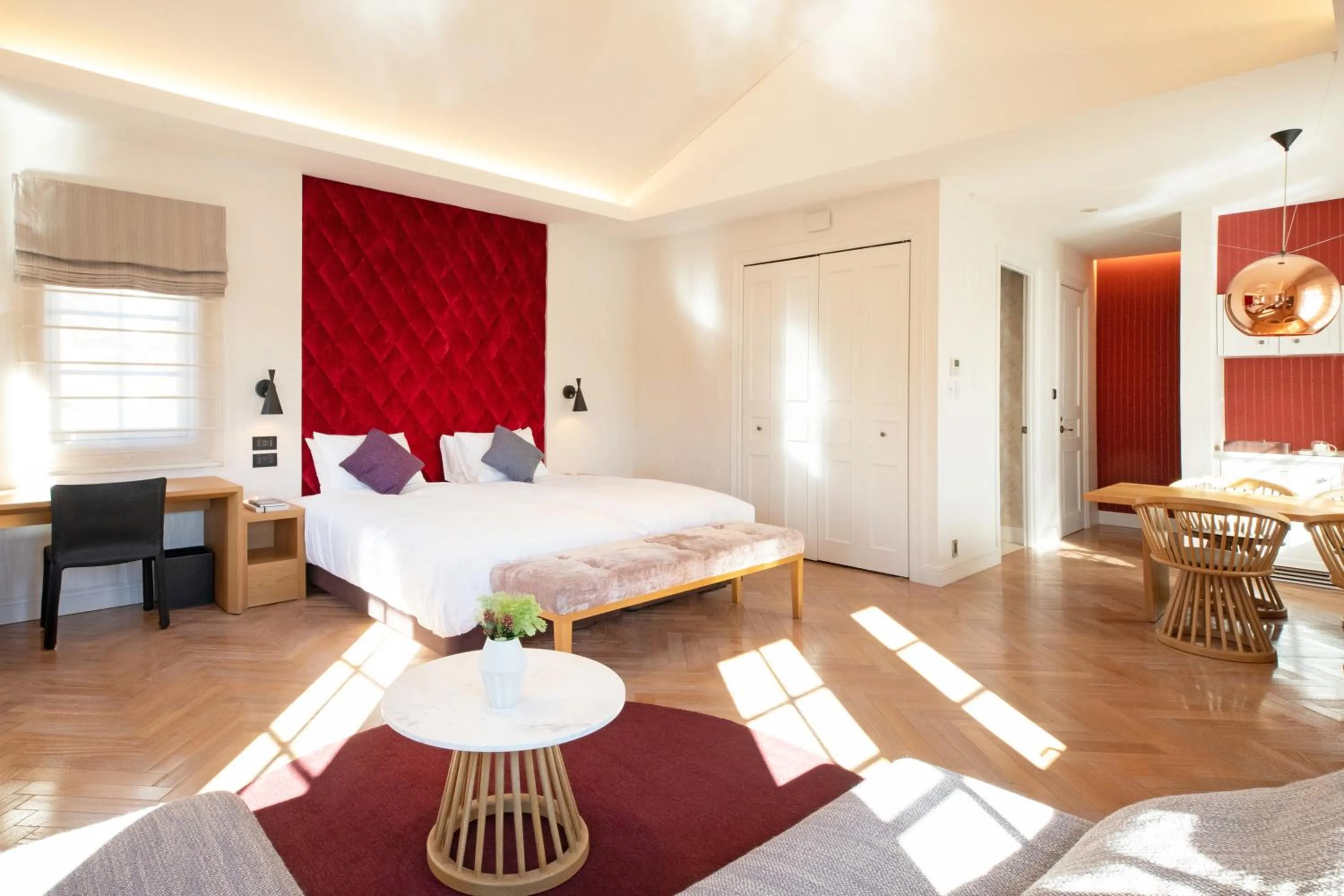 Living room, Bed in PETALS TOKYO - Floating Hotel