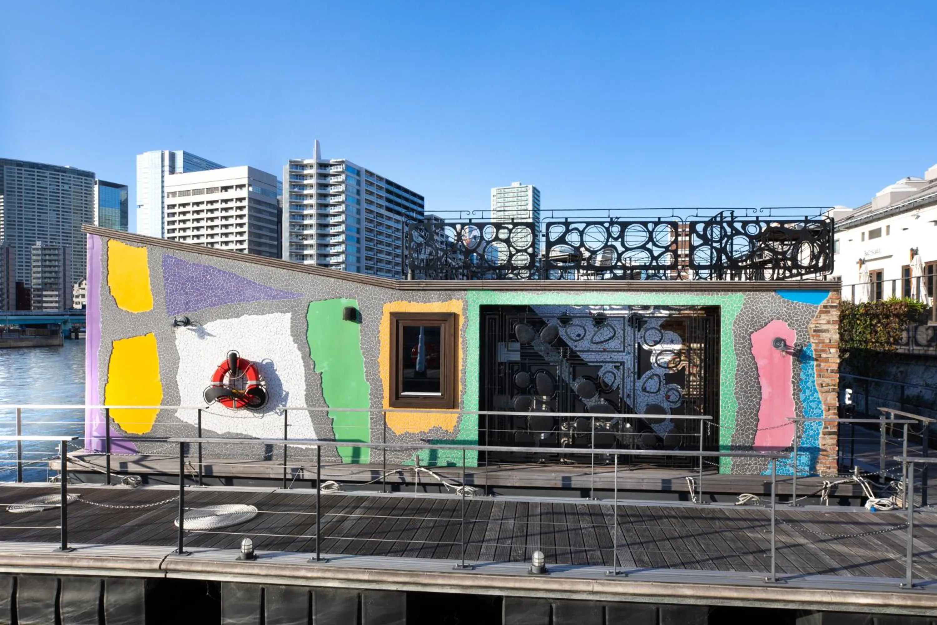 Property building in PETALS TOKYO - Floating Hotel