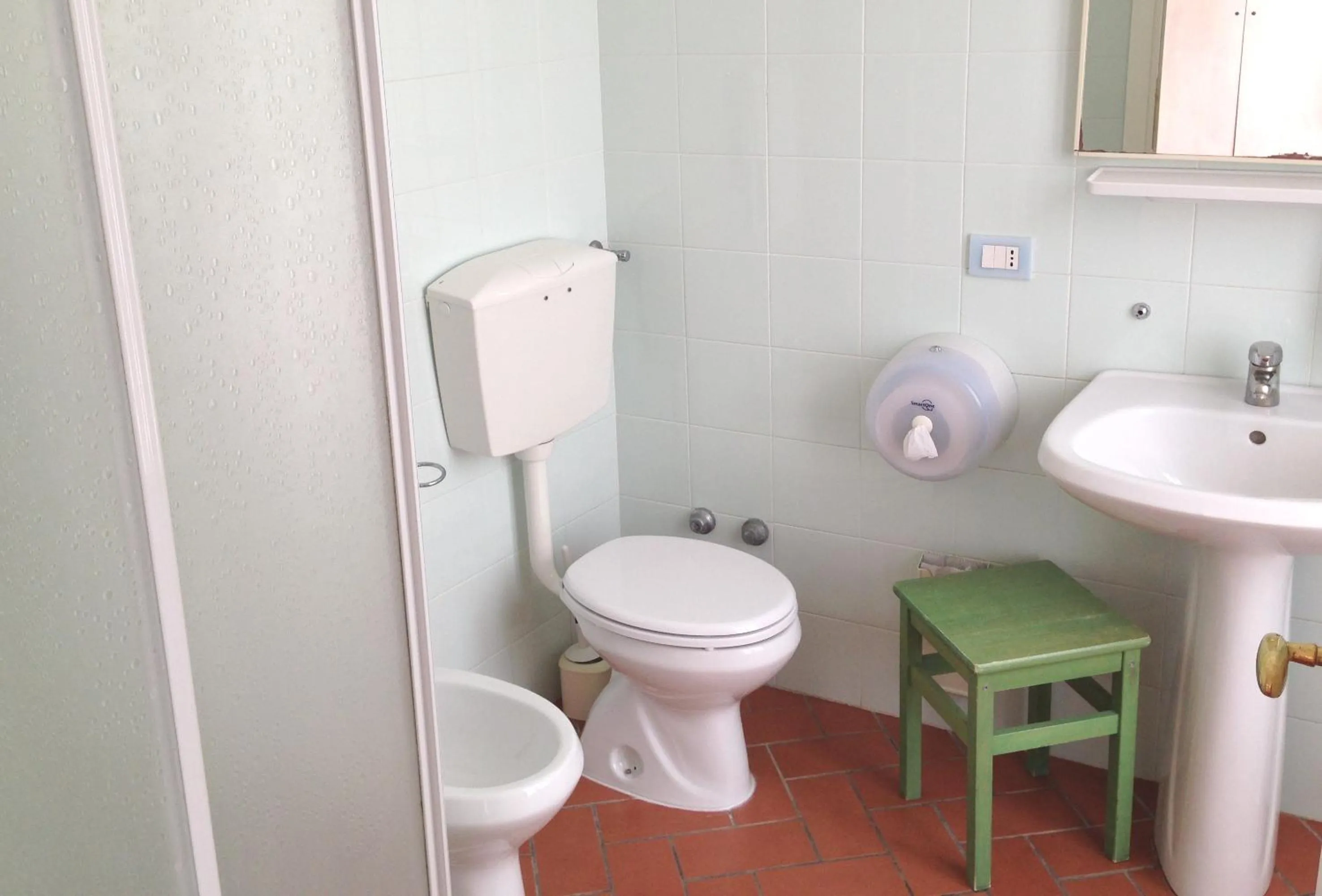Bathroom in Ospitalia del Mare Hostel