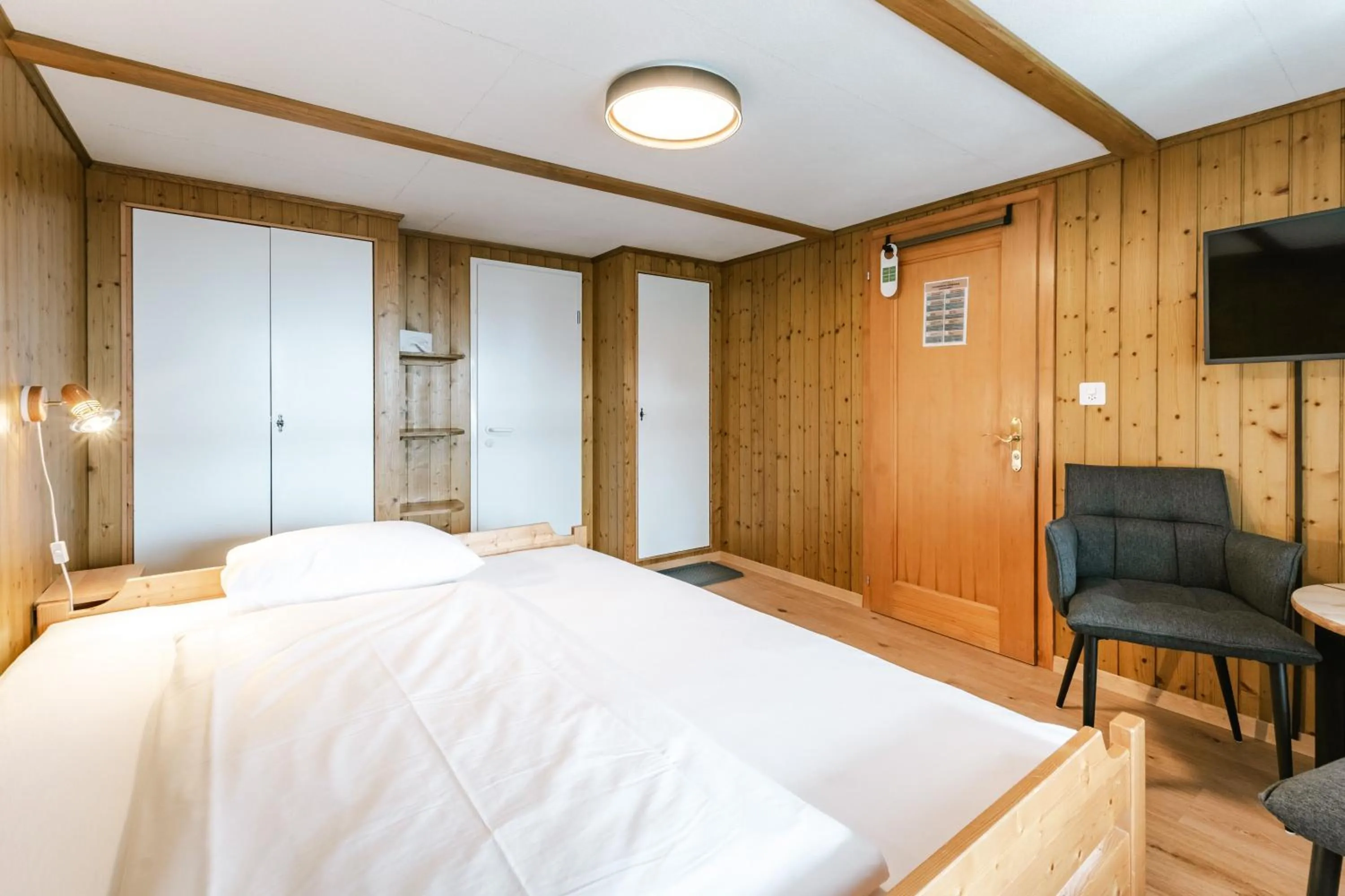 Photo of the whole room, Bed in Gasthof Bären