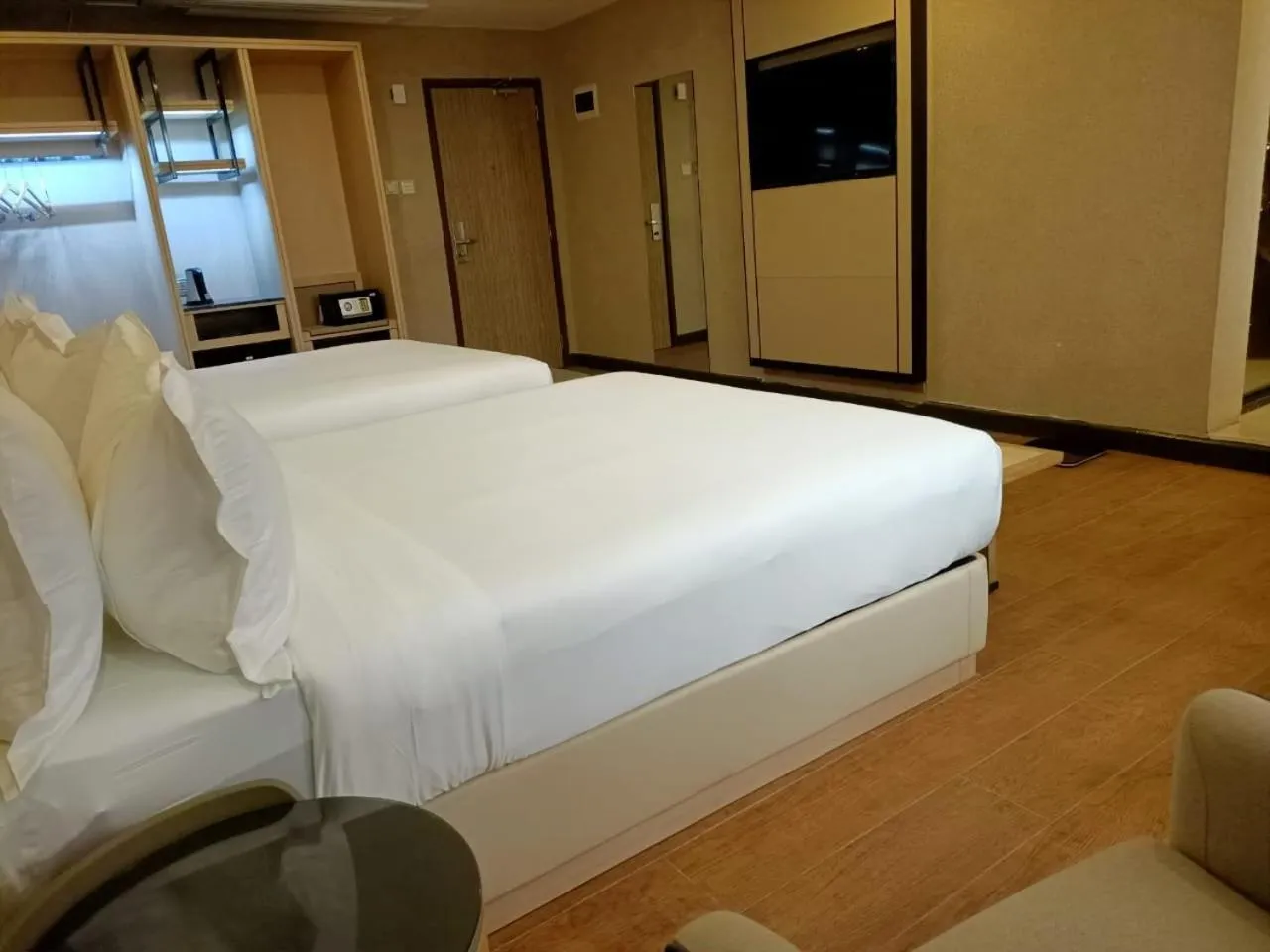 Photo of the whole room, Bed in La Maison Royale South C