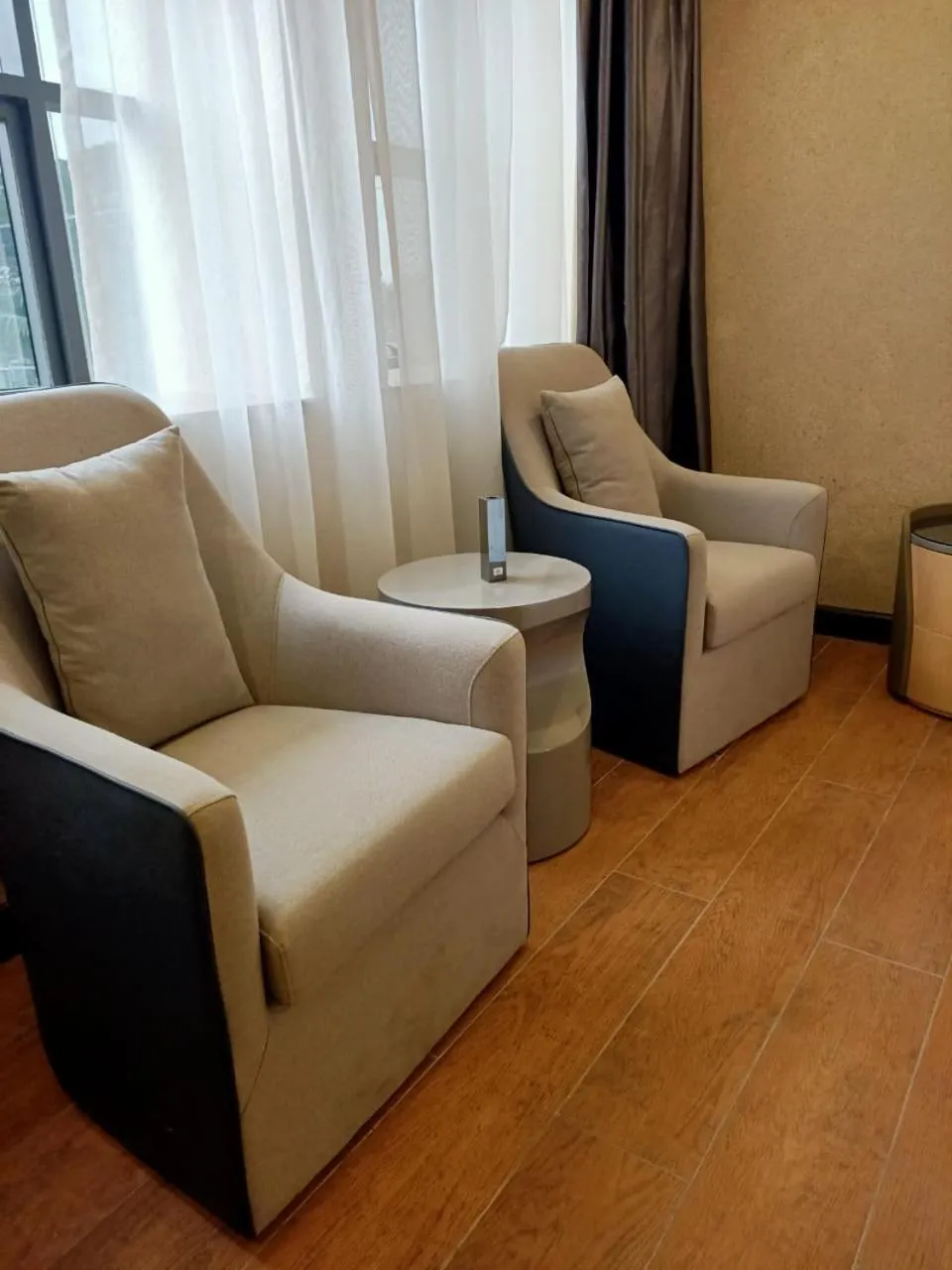 Seating area in La Maison Royale South C