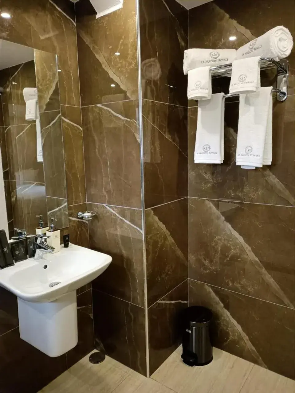 Standard Queen Room in La Maison Royale South C Standard Queen Room in La Maison Royale South C