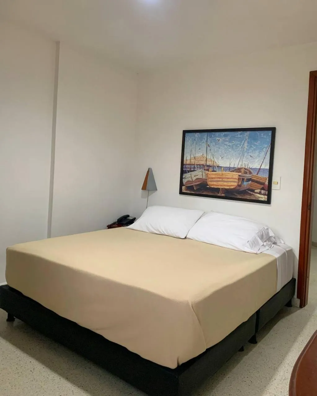 Bed in Hotel Torre del Prado