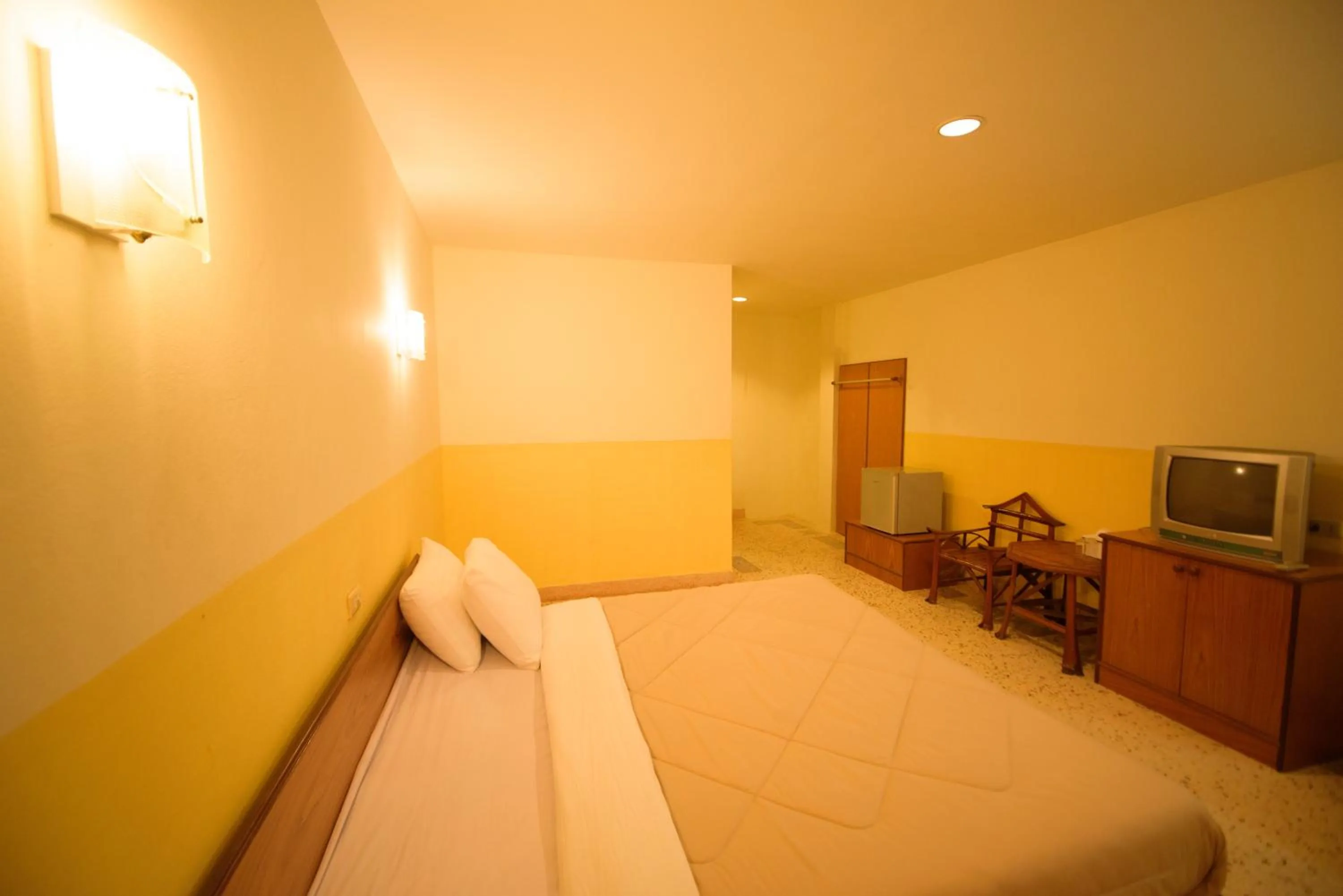 Bedroom, Bed in Kim Jek Cin 2 Hotel - โรงแรมกิมเจ็กซิน2