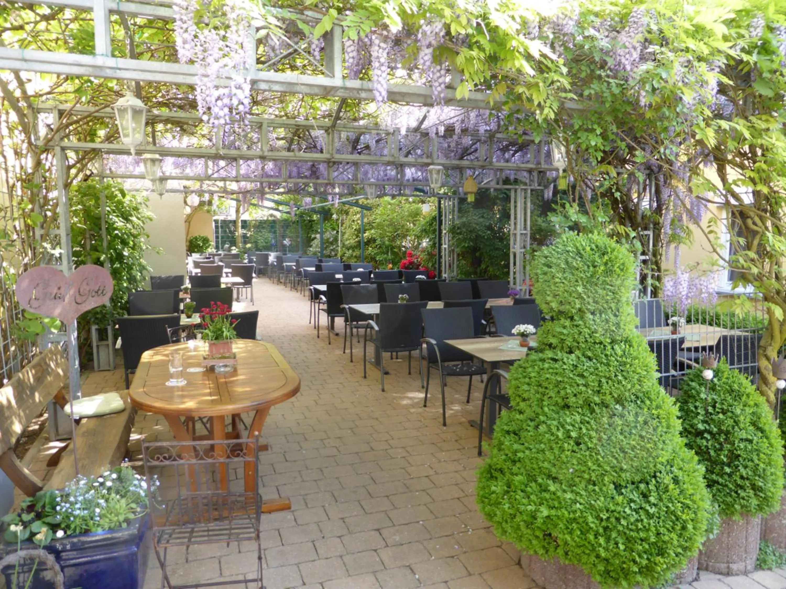 Patio in Hotel Adlerbräu