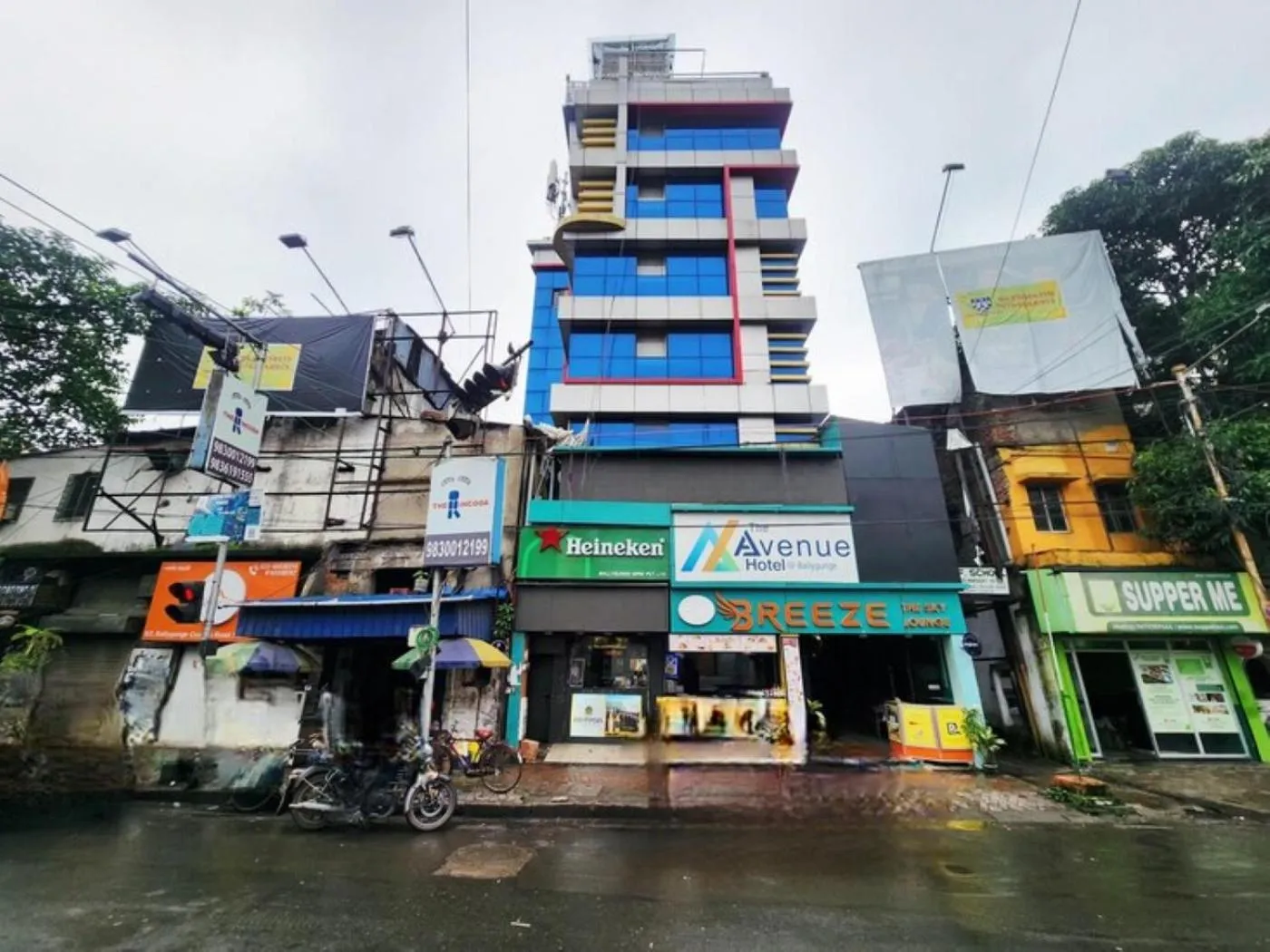 Property building in The Avenue Hotel Ballygunge