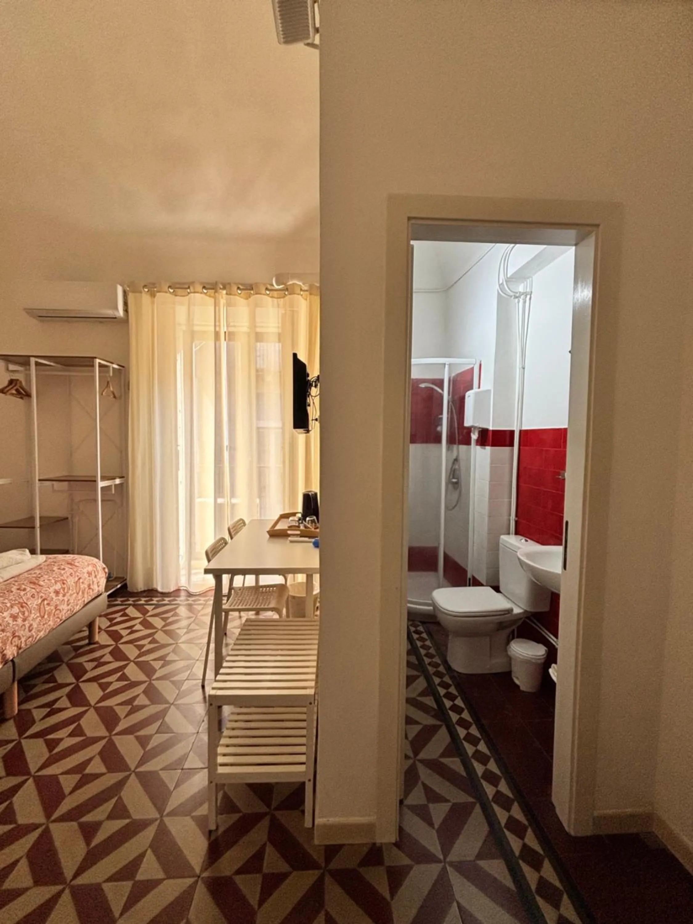 Shower in Il Teatro Rooms