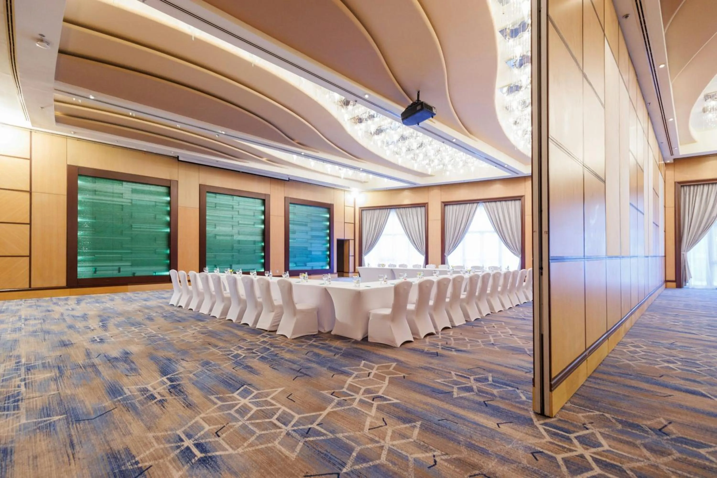 Meeting/conference room in Le Royal Meridien Abu Dhabi