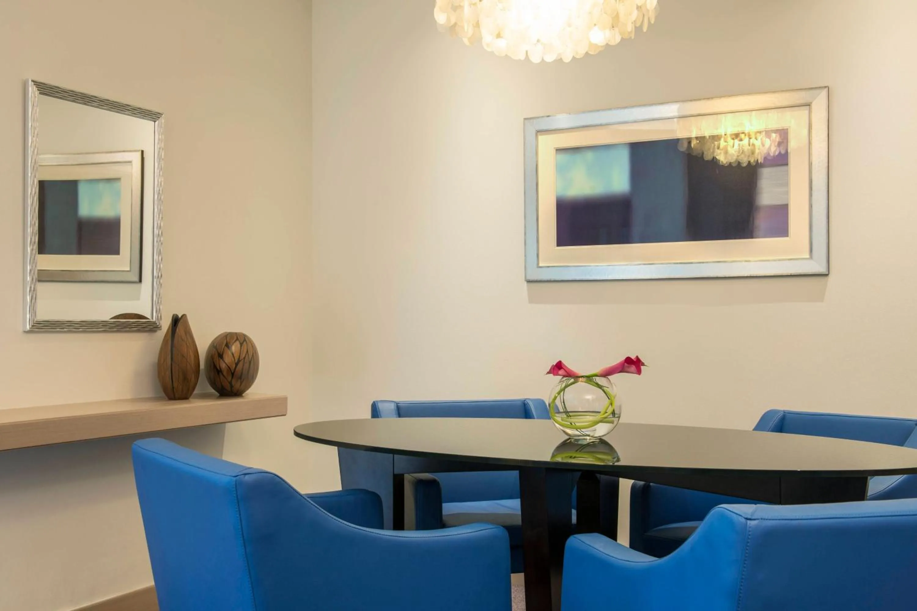 Photo of the whole room in Le Royal Meridien Abu Dhabi