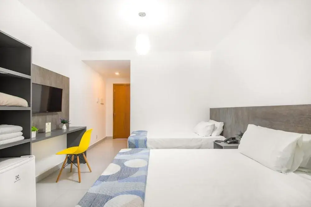 Triple Room in Hotel Cajueiro Guarujá Triple Room in Hotel Cajueiro Guarujá