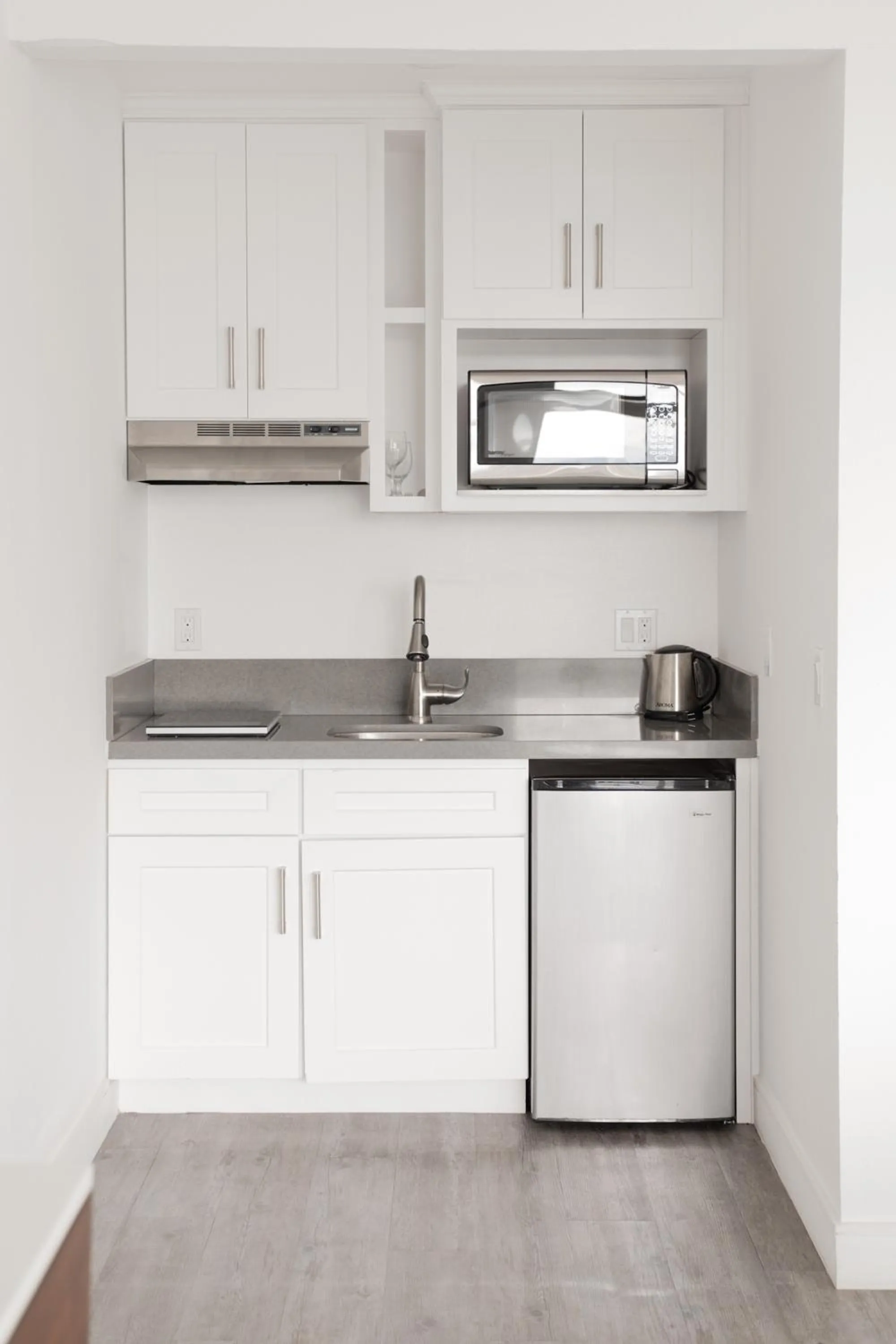 Kitchen or kitchenette in Hollywood Hills Hotel