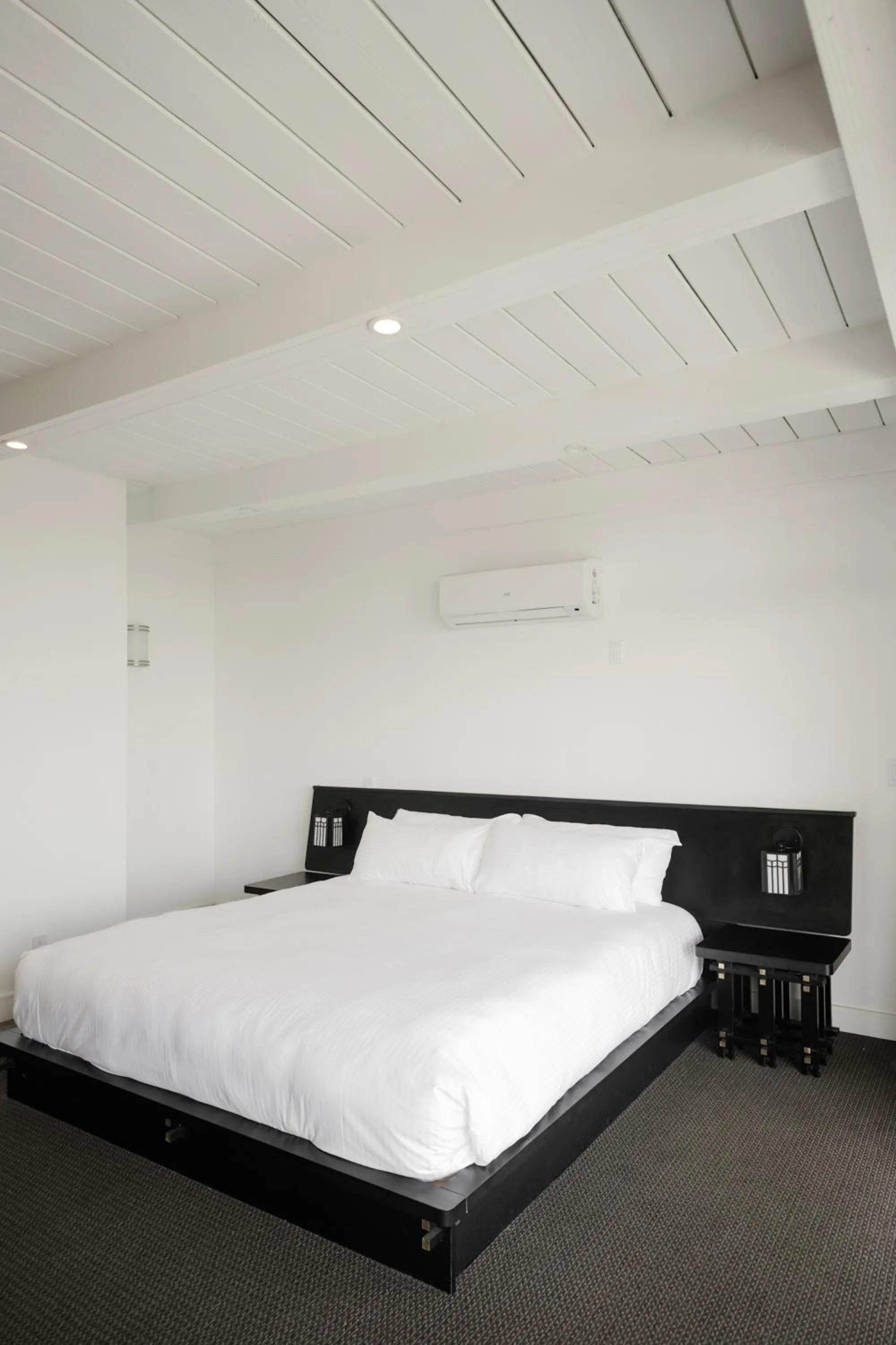 Bed in Hollywood Hills Hotel