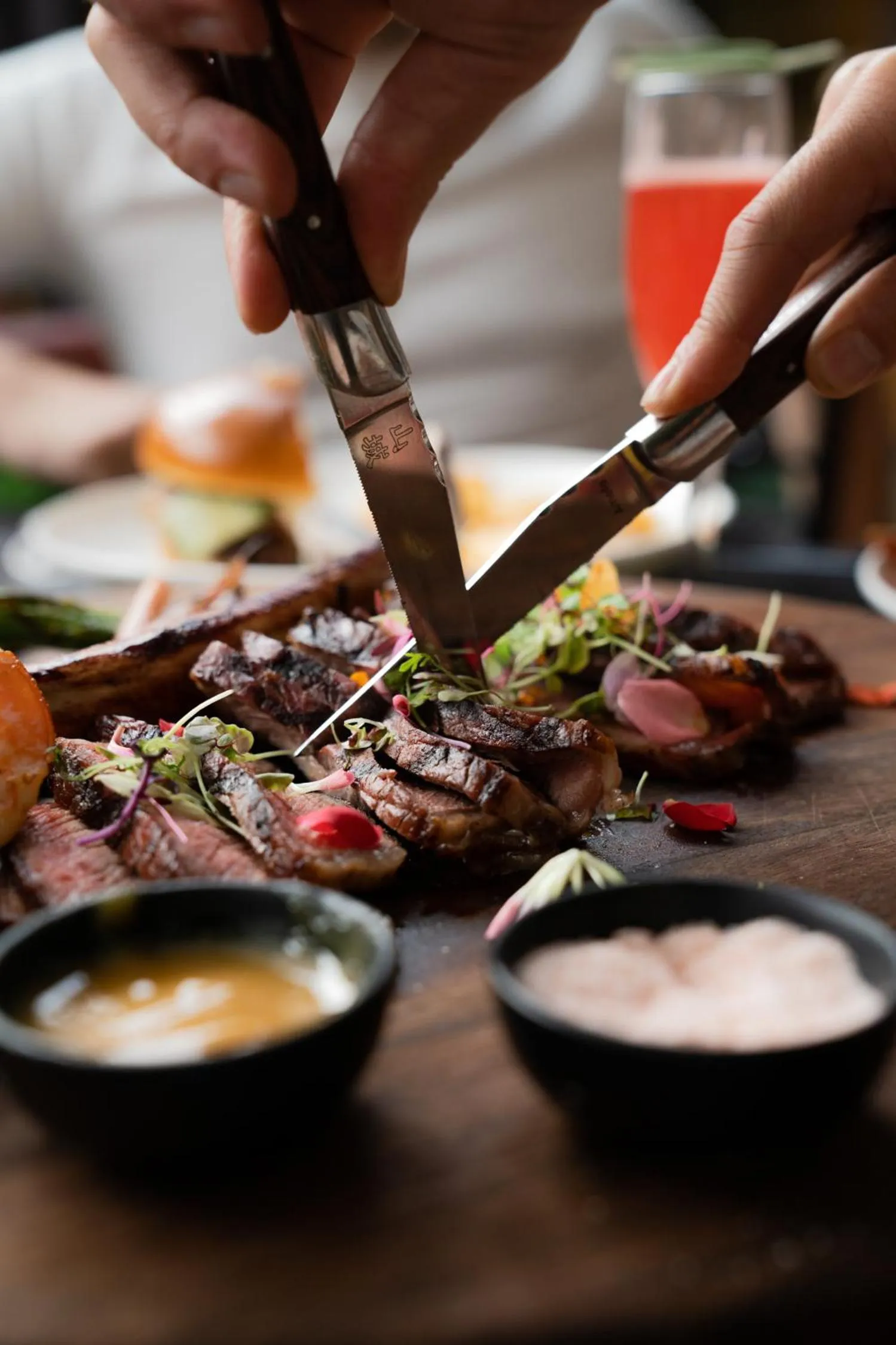 Restaurant/places to eat in Hollywood Hills Hotel