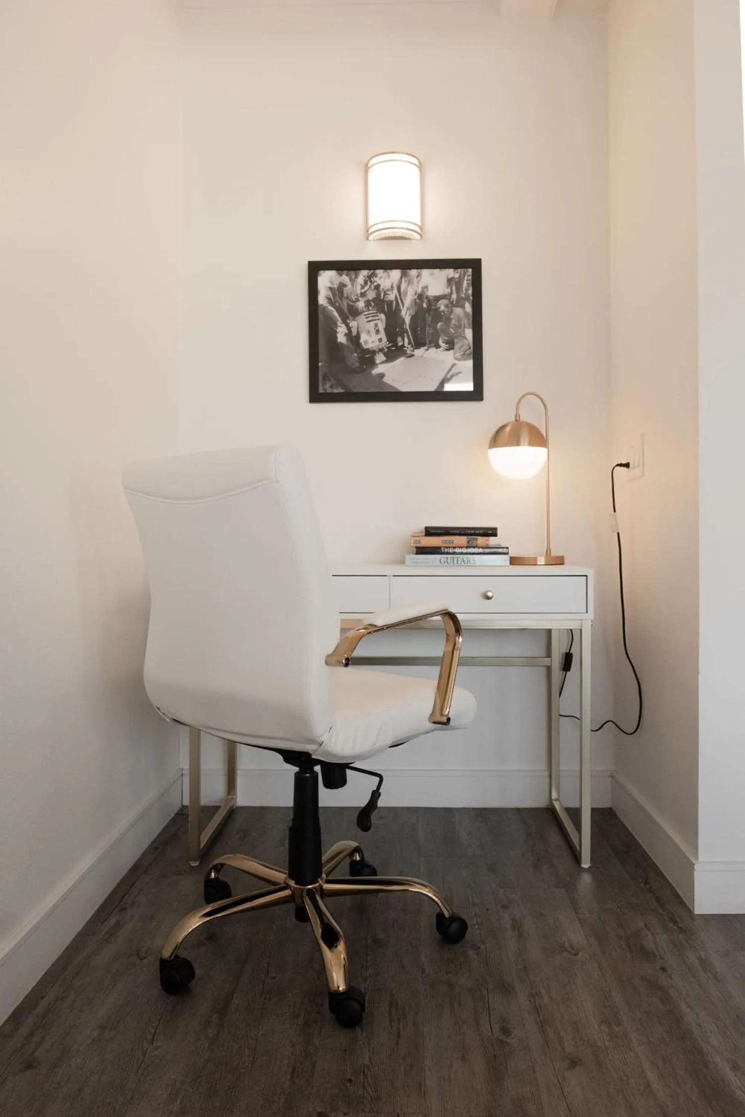 Seating area in Hollywood Hills Hotel
