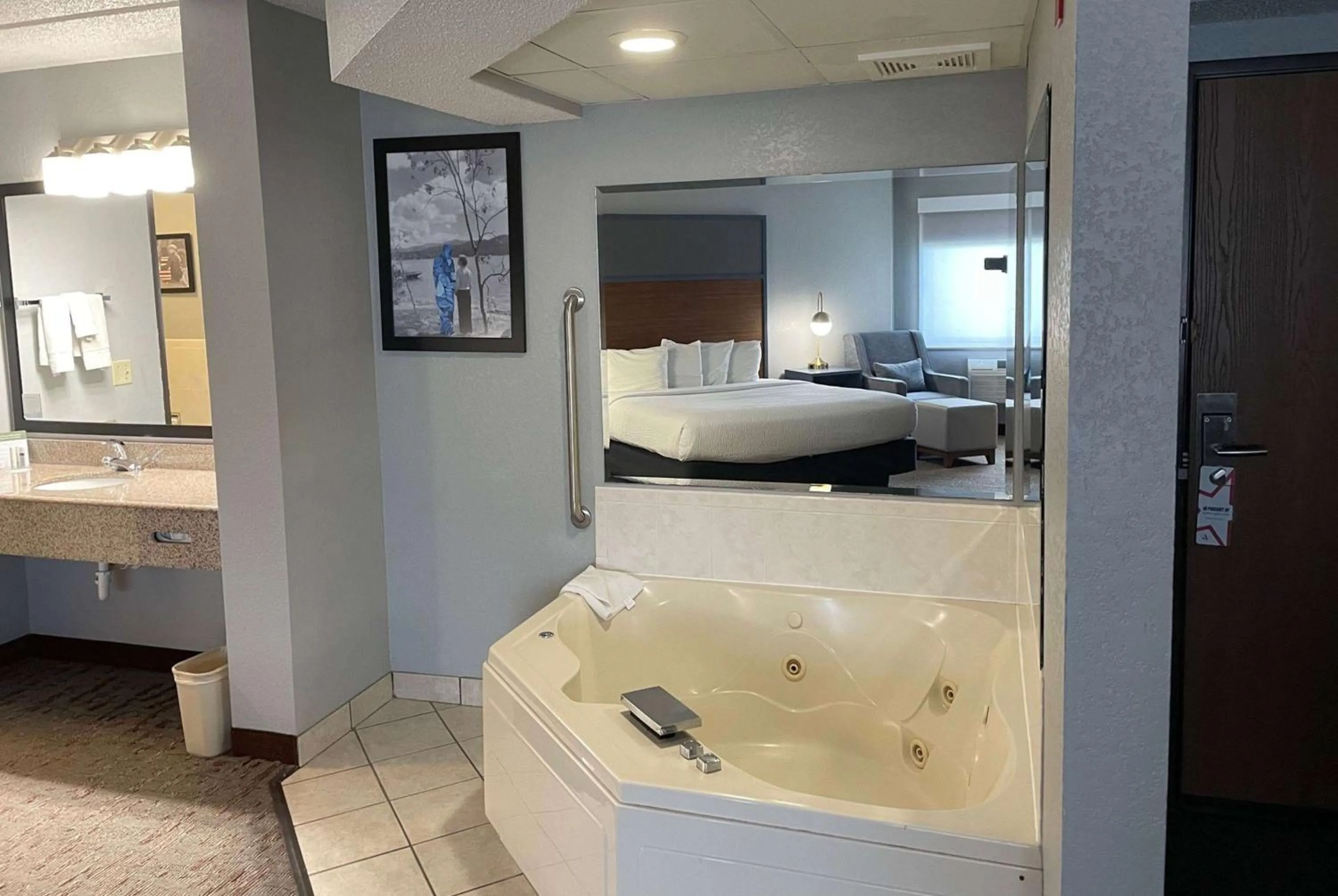 Photo of the whole room in AmericInn by Wyndham Ankeny/Des Moines