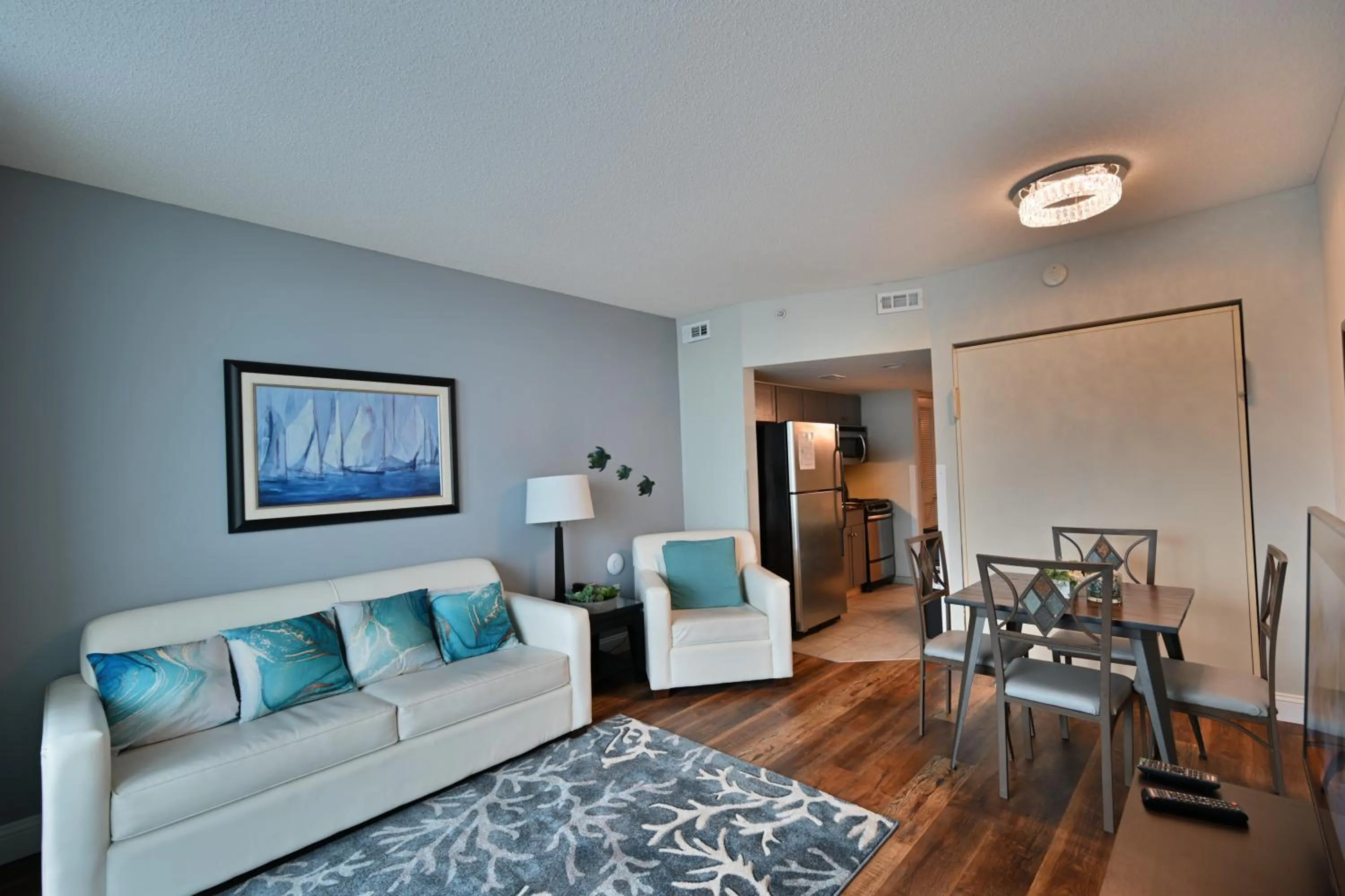 Living room in Spectacular Ocean Front Real 1 Bedroom Condo, 2 Ba