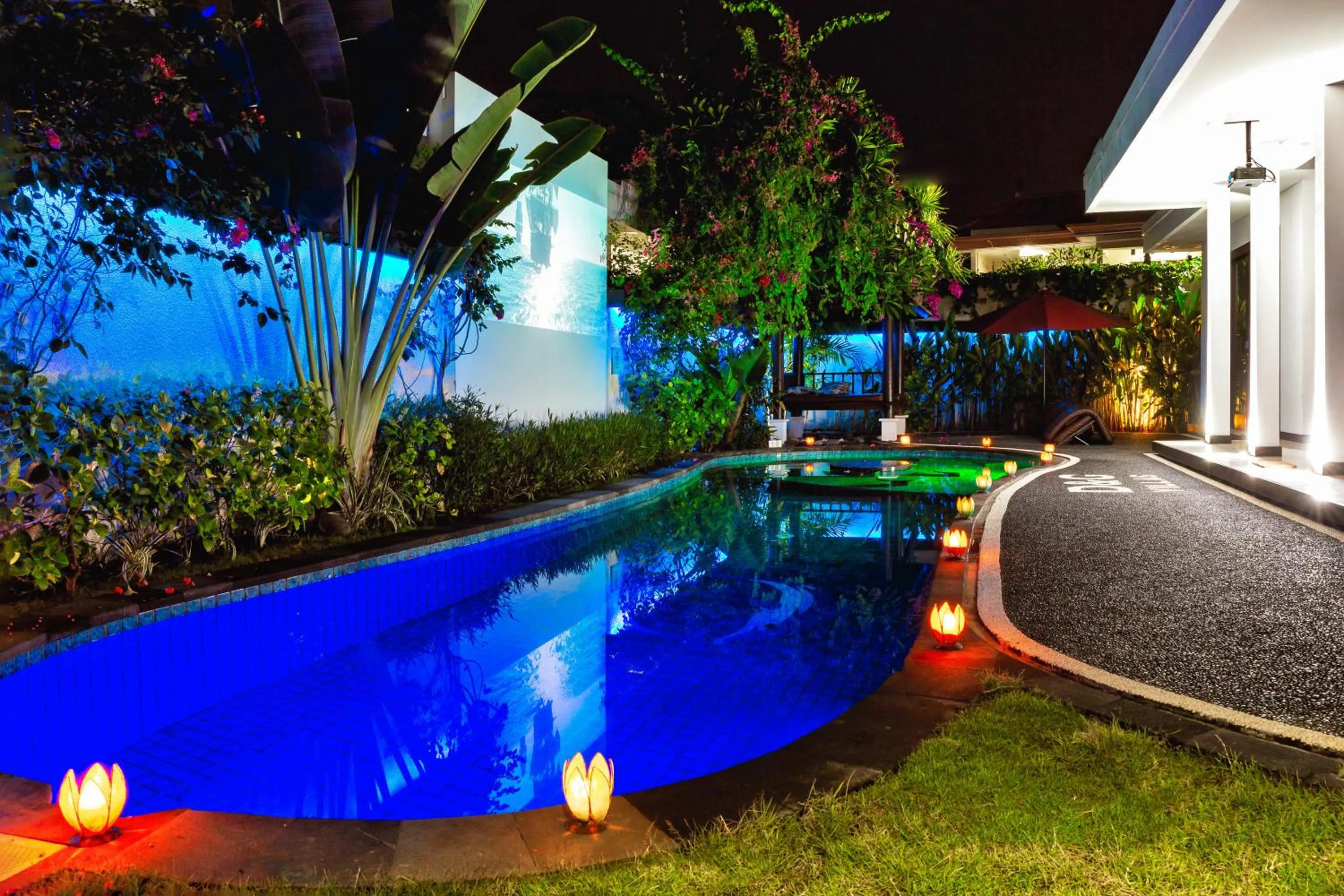 Swimming pool in D&G Villas Nusa Dua