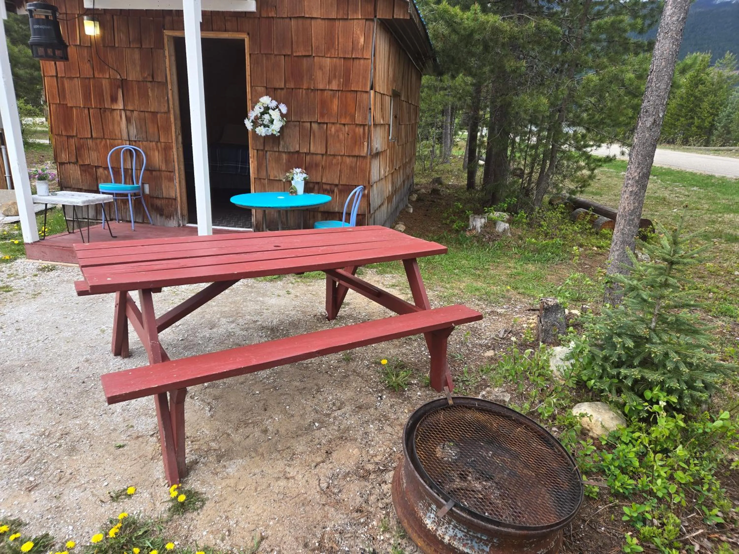 Blue River Campgrounds & Cabin-public washroom