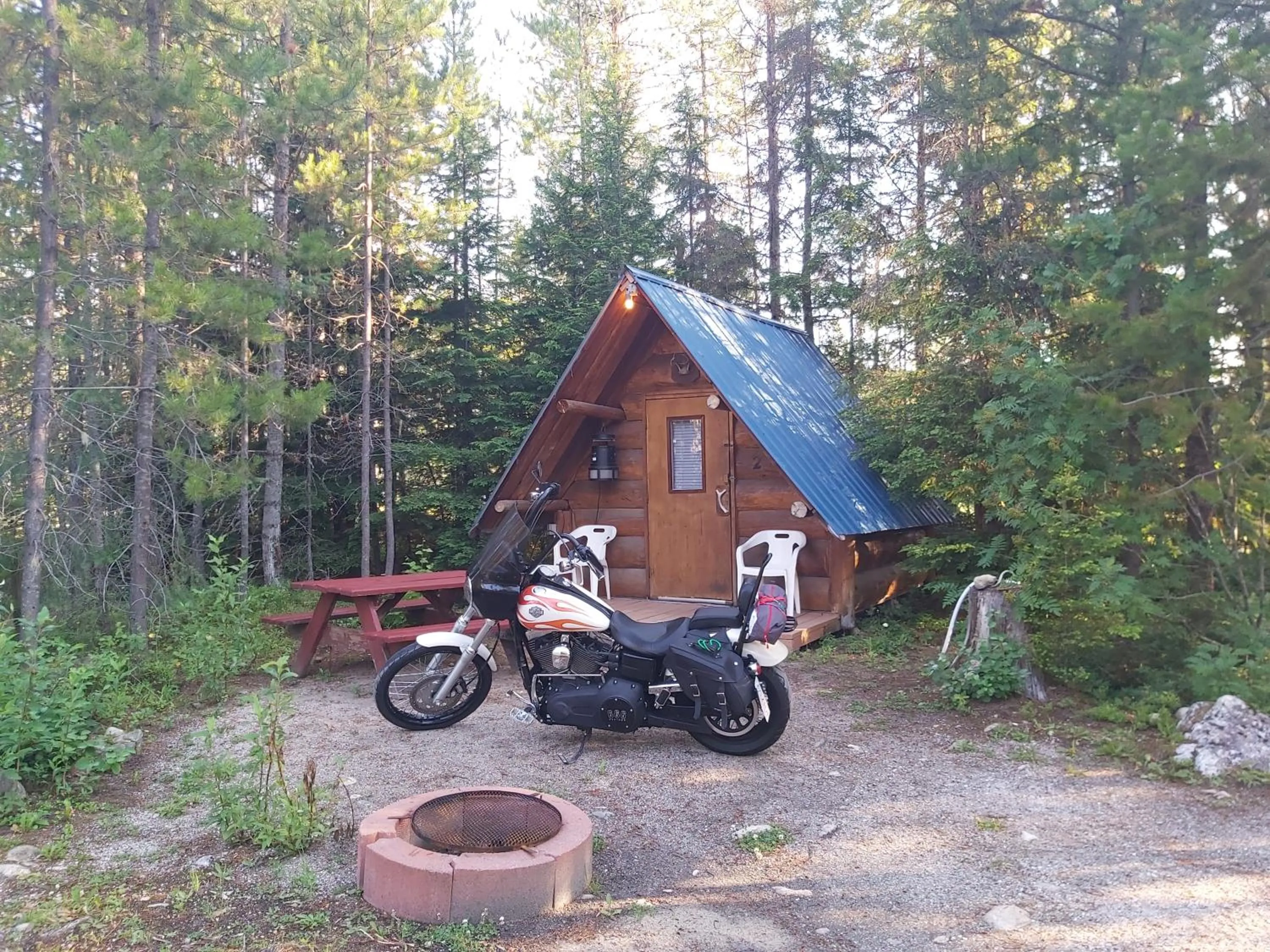 Blue River Campgrounds & Cabin-public washroom