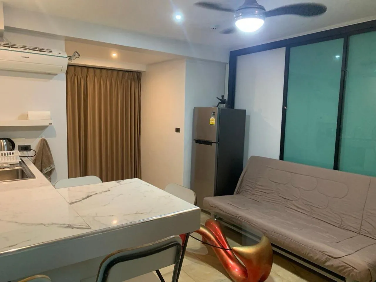 Penthouse Crystal Bay Apartments