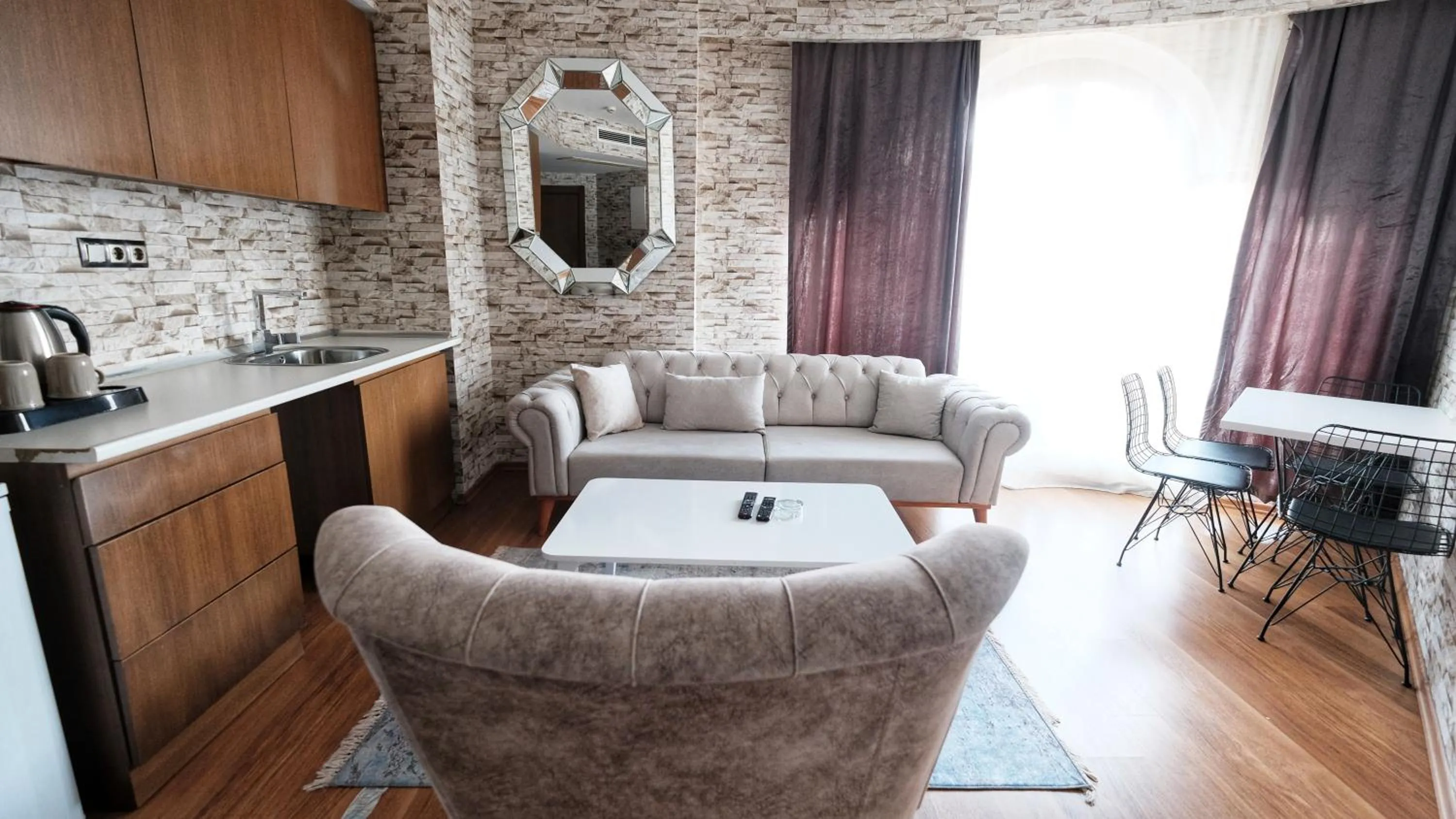 SABİHA GOKCEN İSTANBUL HOUSES Airport