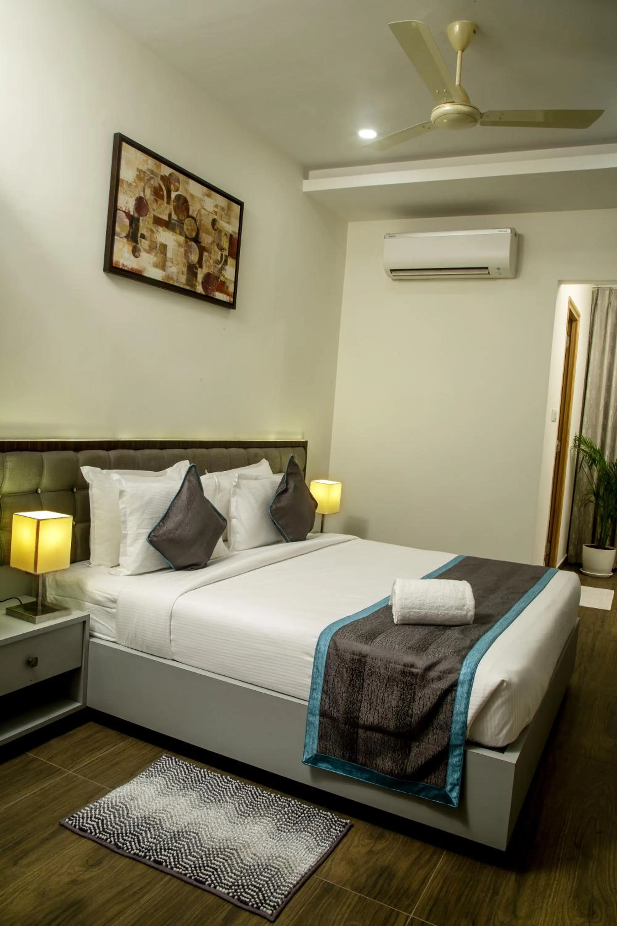 Photo of the whole room, Bed in PARK IRIS HOTELS, MG Road