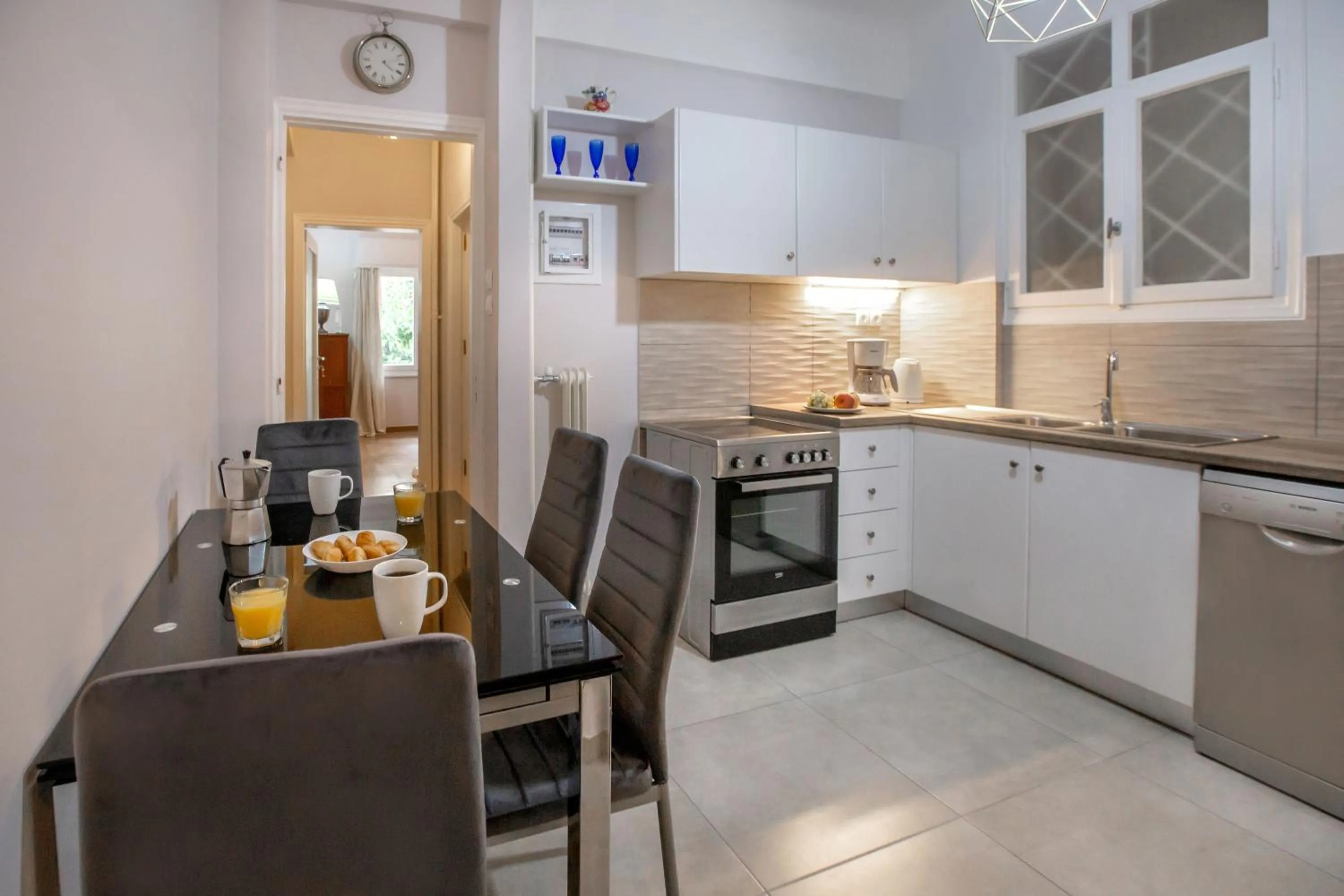 Kitchen or kitchenette in Isora Apartment by GHH