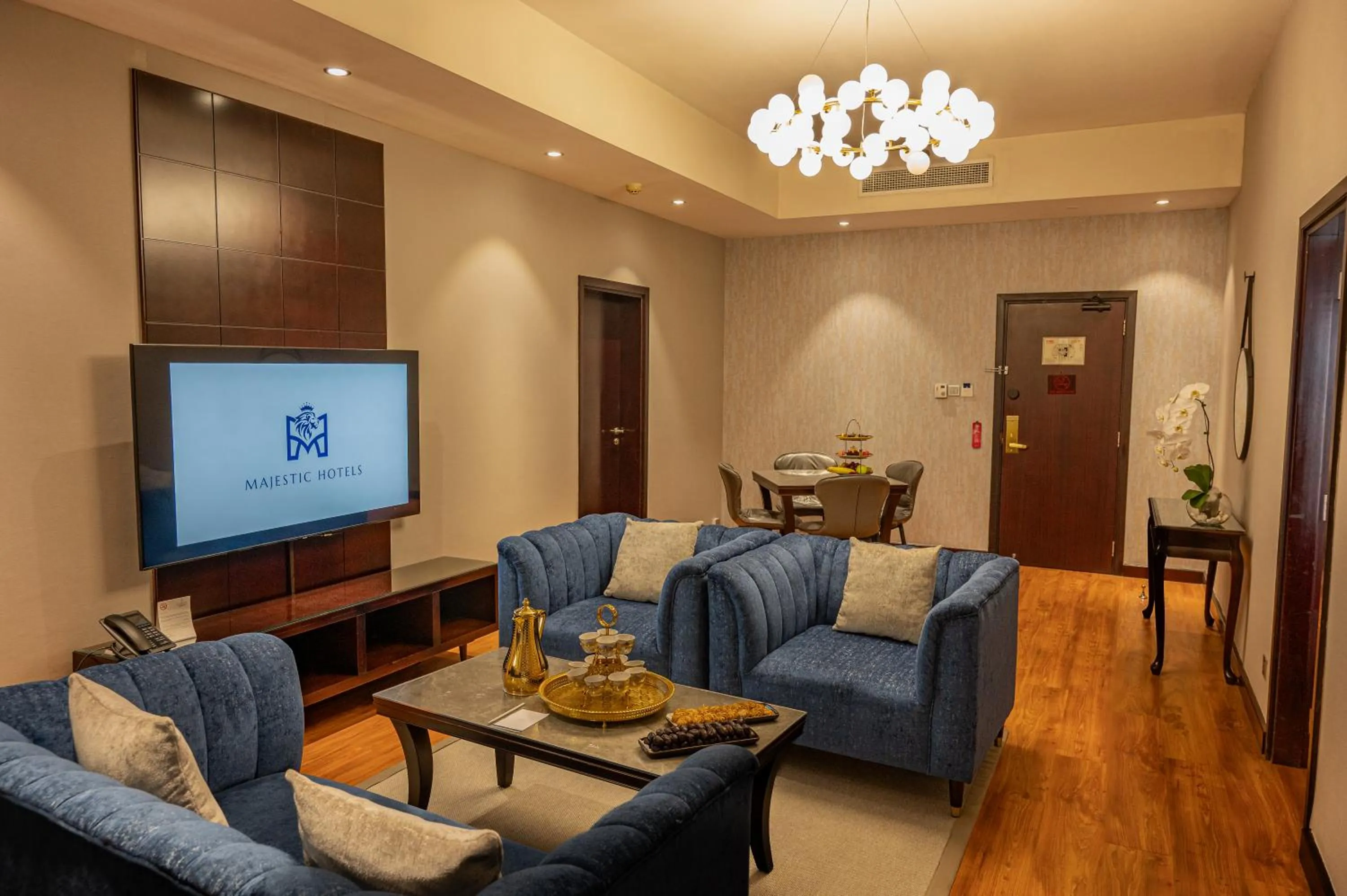 Living room in Majestic City Retreat Hotel