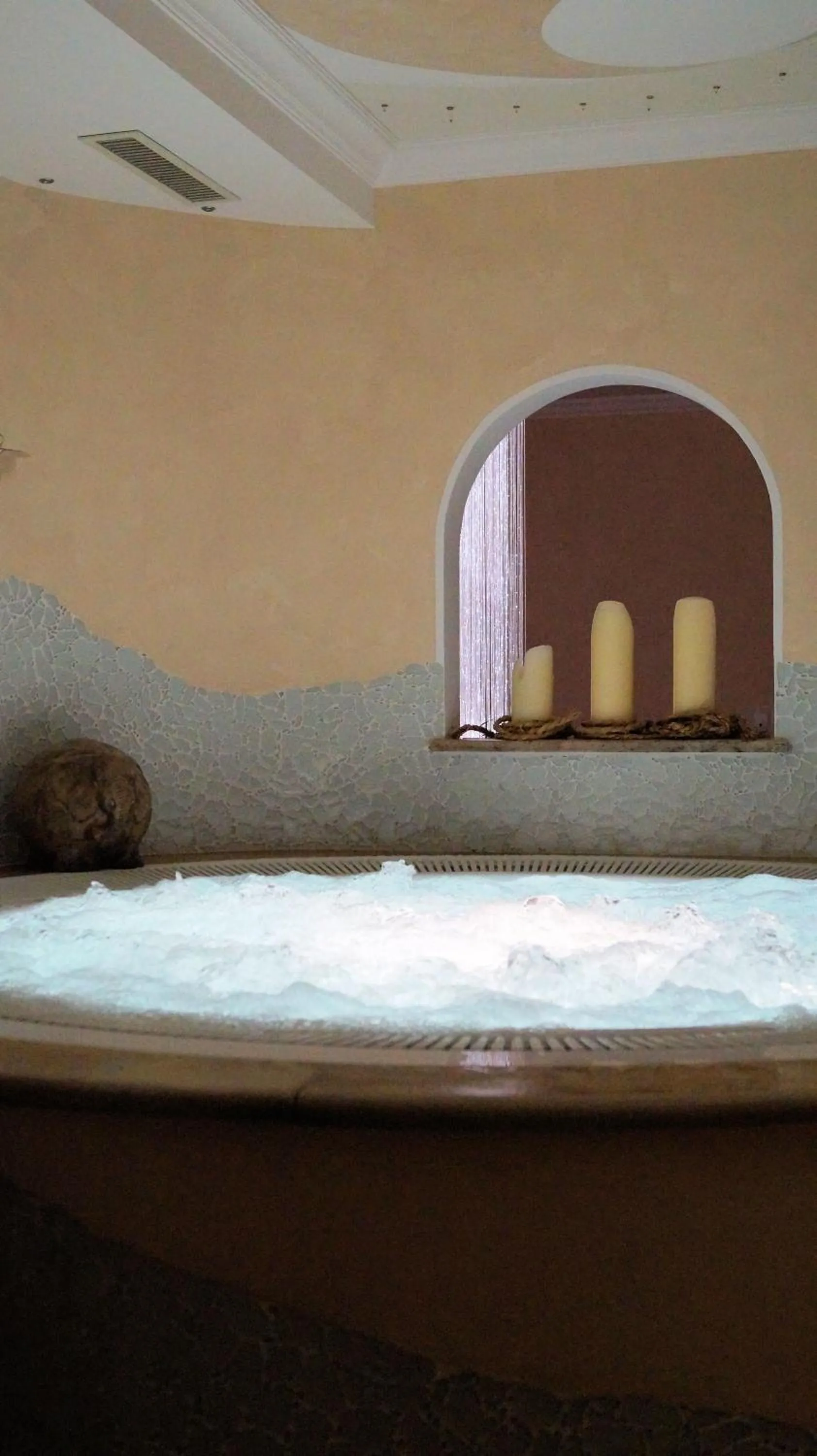 Hot Tub in Villa Anina