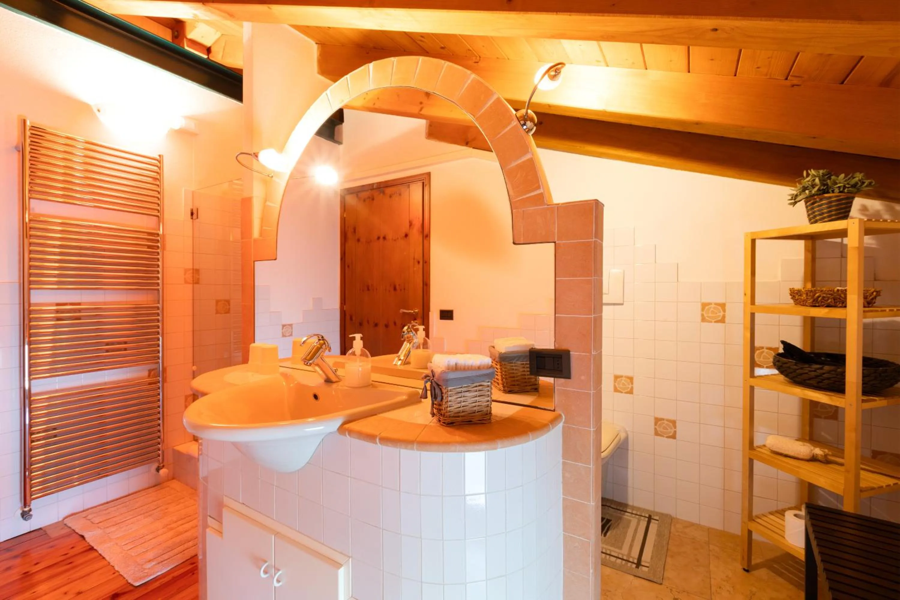 Bathroom in B&B Antico Borgo Marcemigo