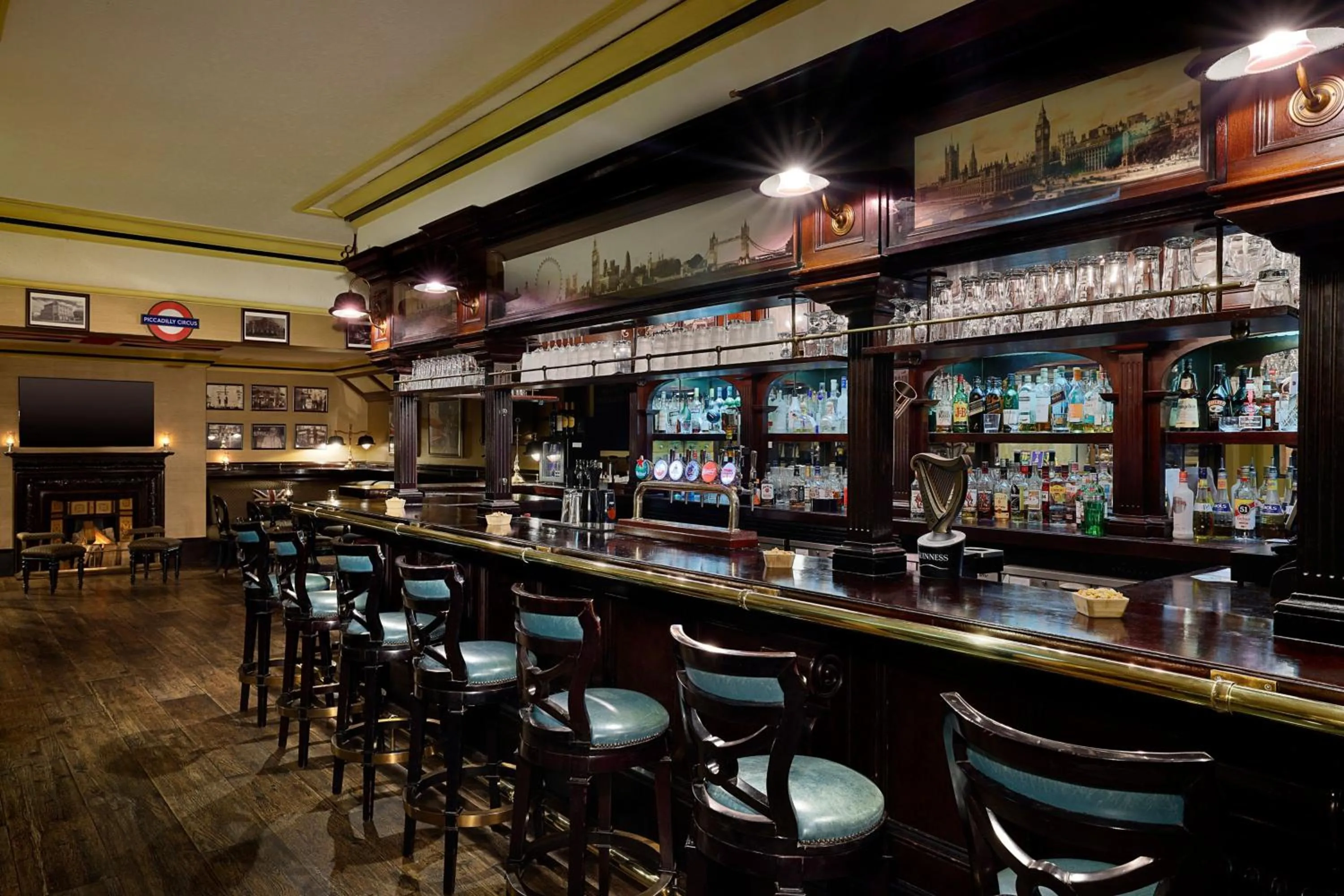 Restaurant/places to eat in Sheraton Dubai Creek Hotel & Towers