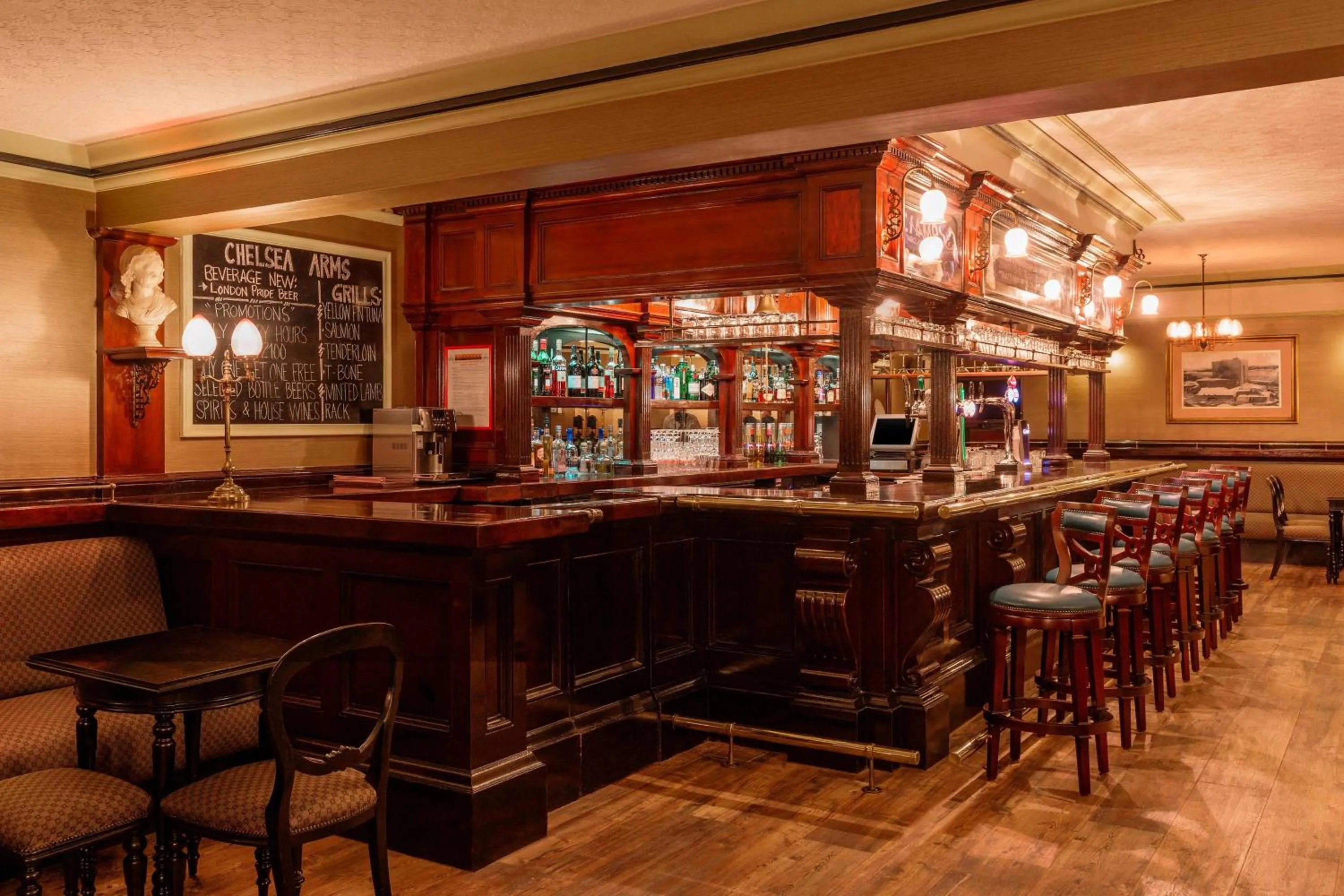 Restaurant/places to eat in Sheraton Dubai Creek Hotel & Towers