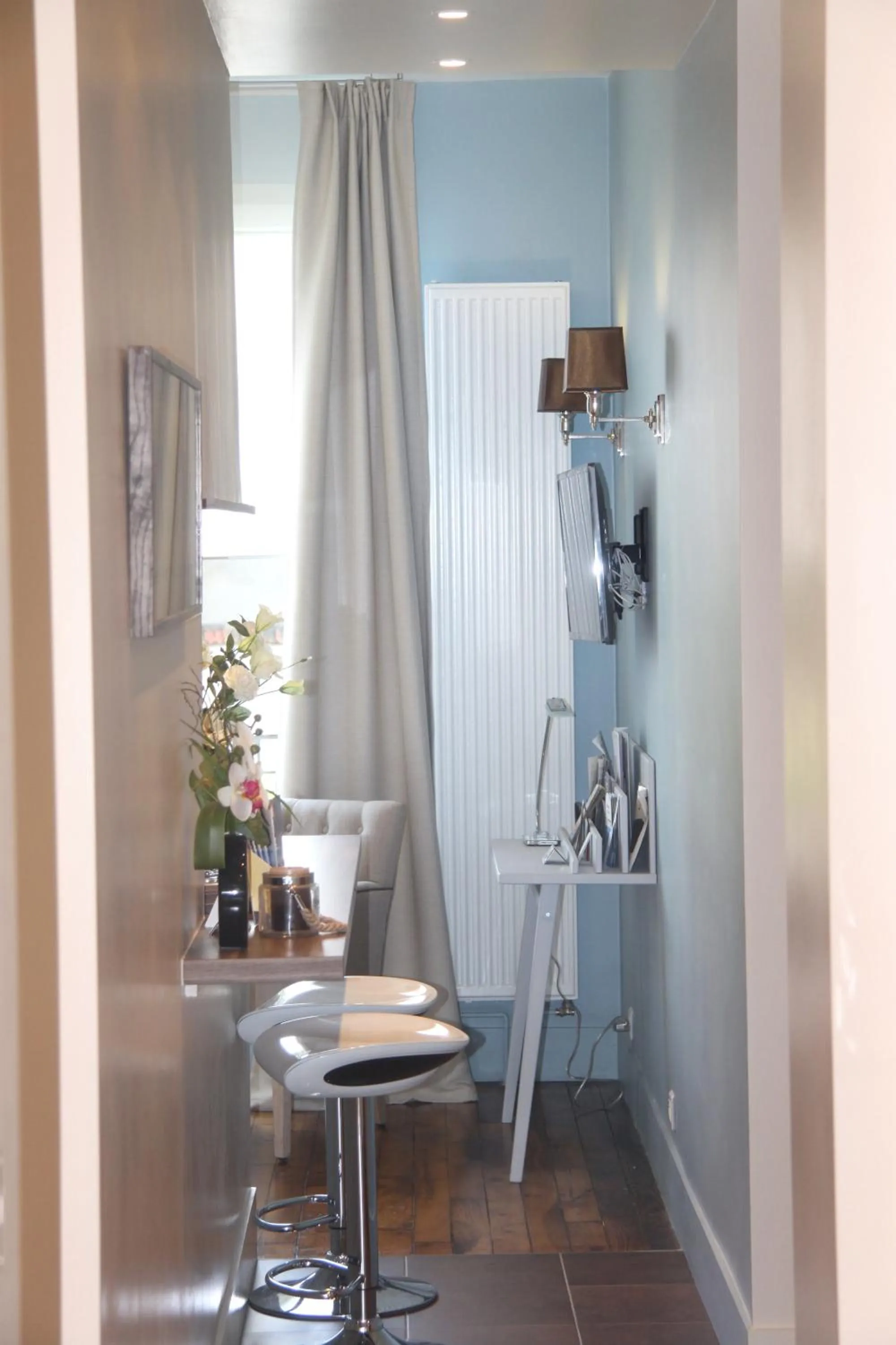 Seating area in Côté Marne