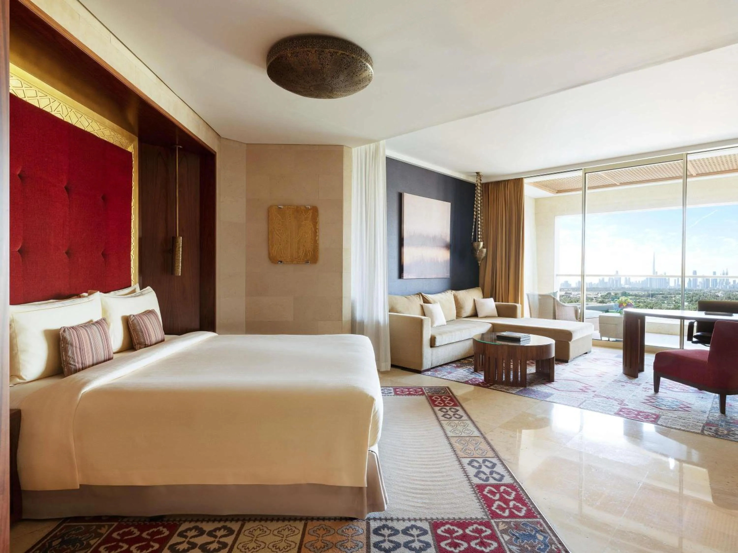 Bedroom, Bed in Raffles Dubai