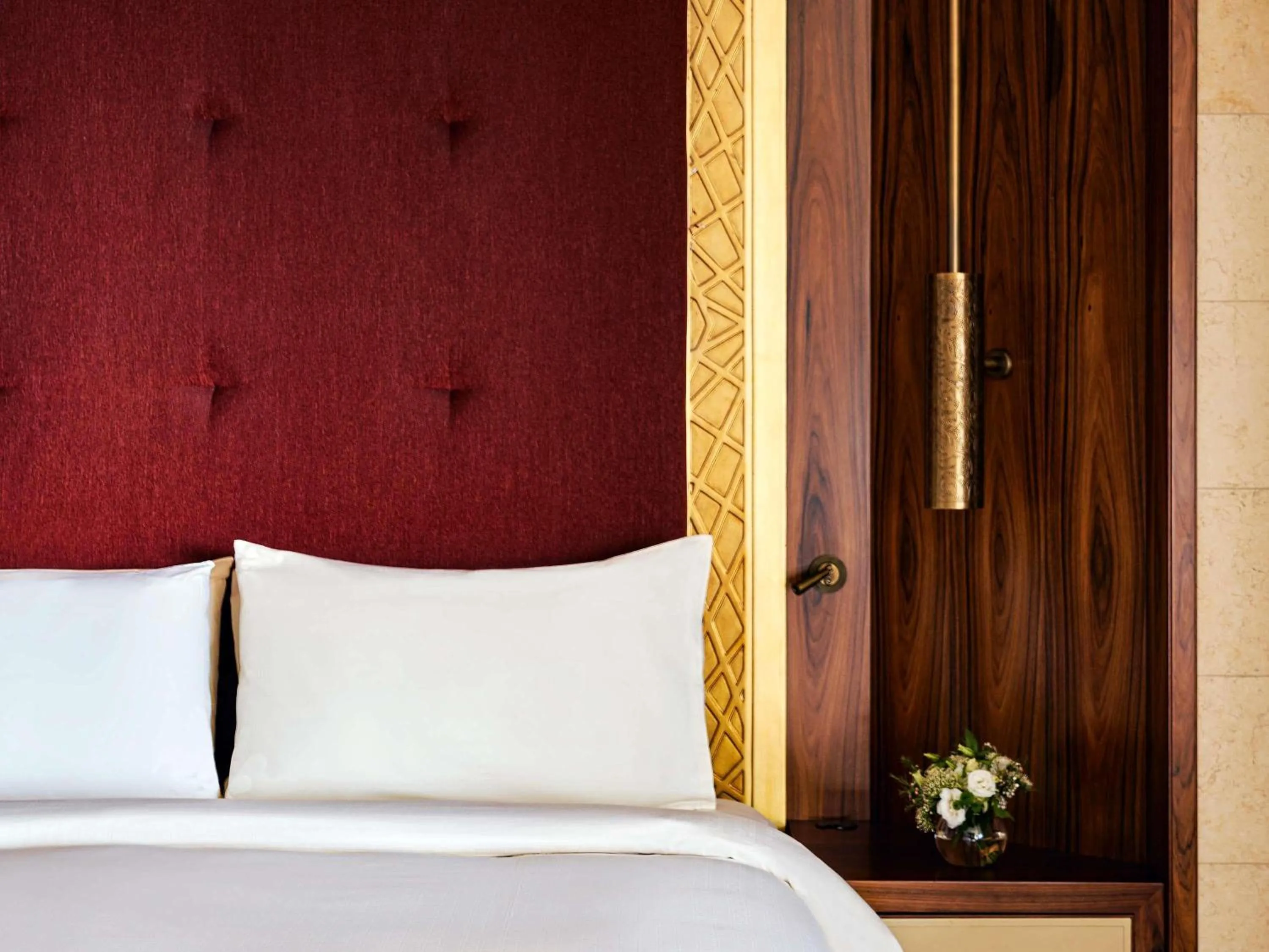 Photo of the whole room, Bed in Raffles Dubai