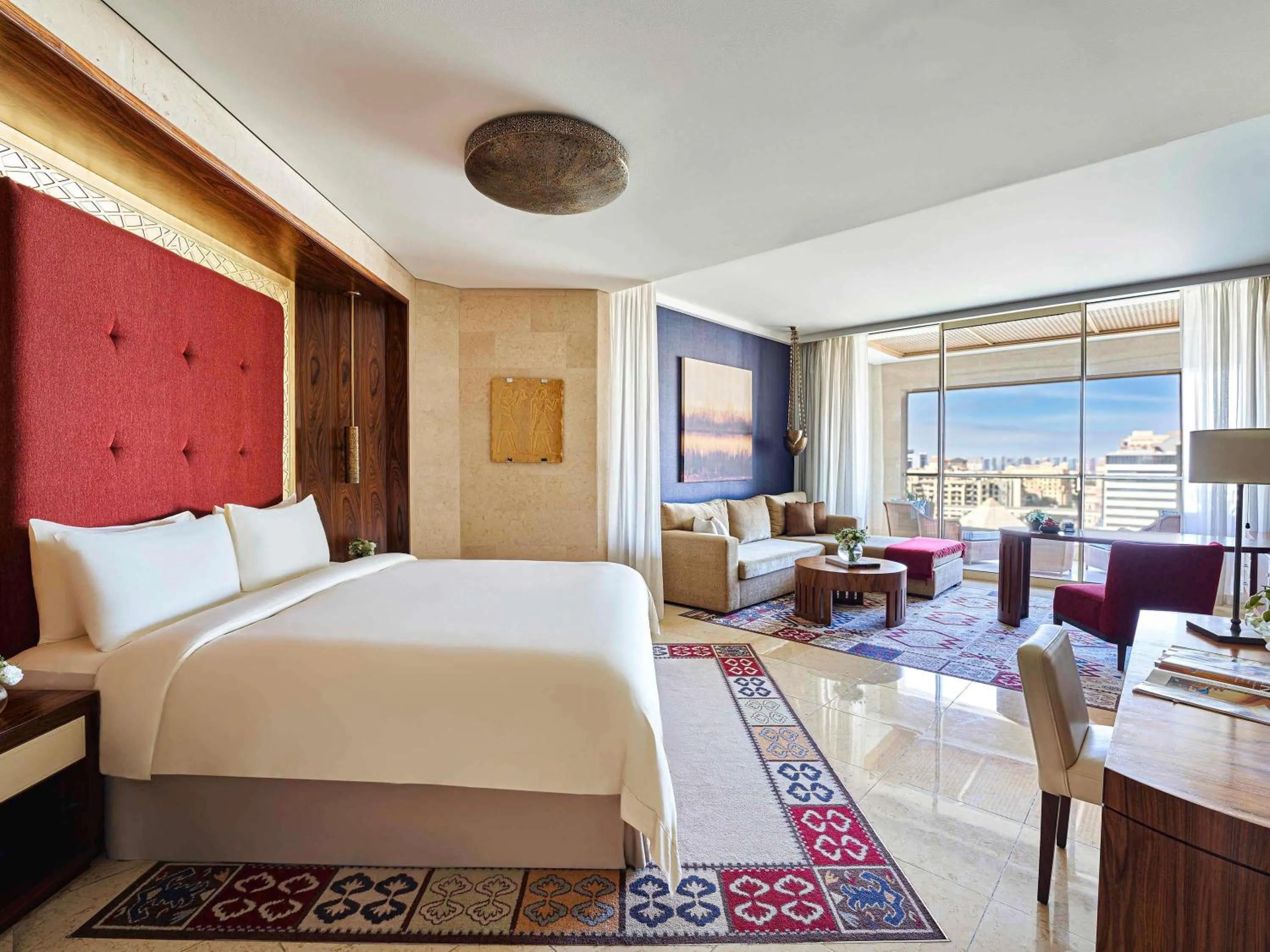 Bedroom, Bed in Raffles Dubai