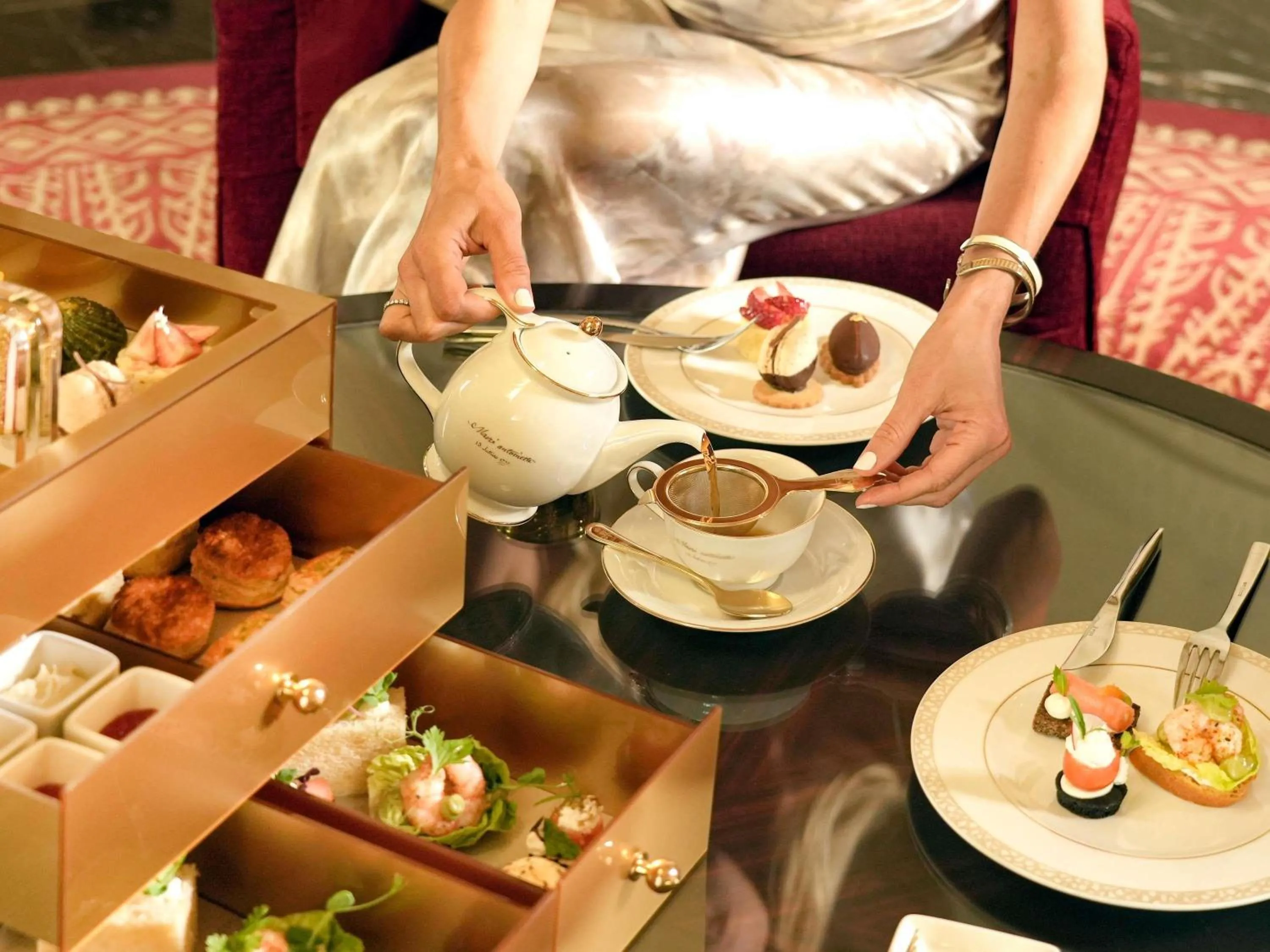 Restaurant/places to eat in Raffles Dubai