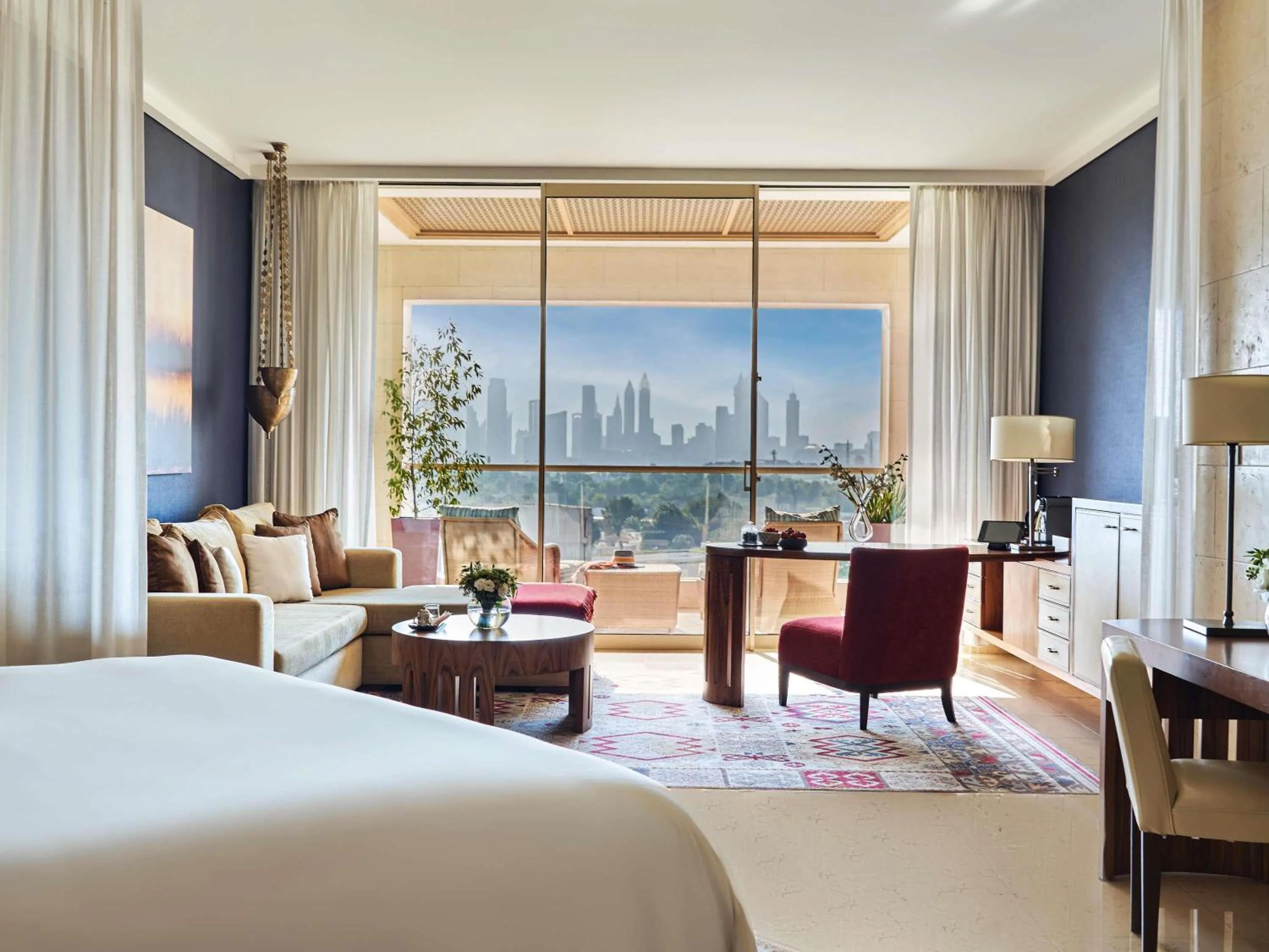 Bedroom, Bed in Raffles Dubai