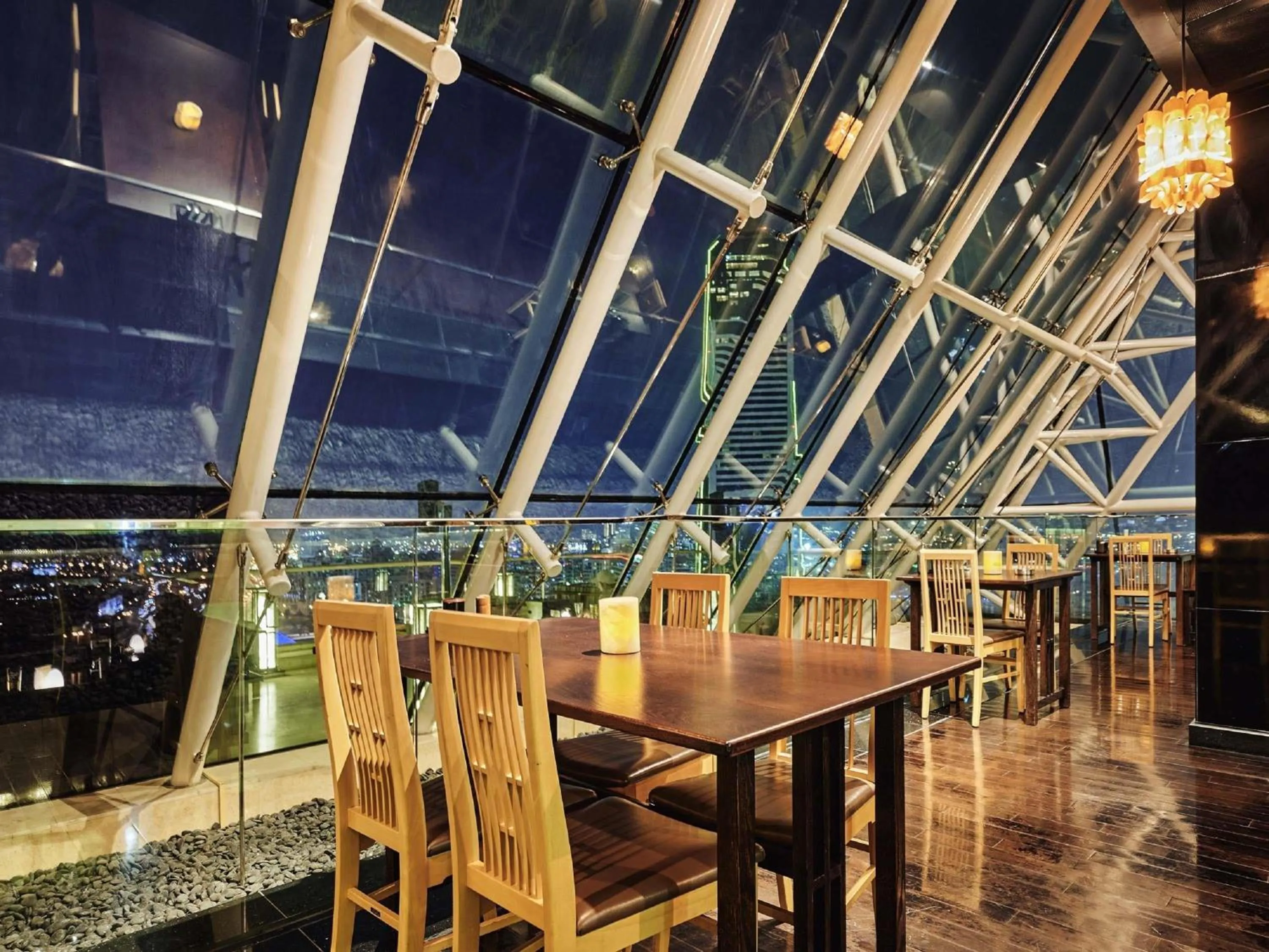 Restaurant/places to eat in Raffles Dubai