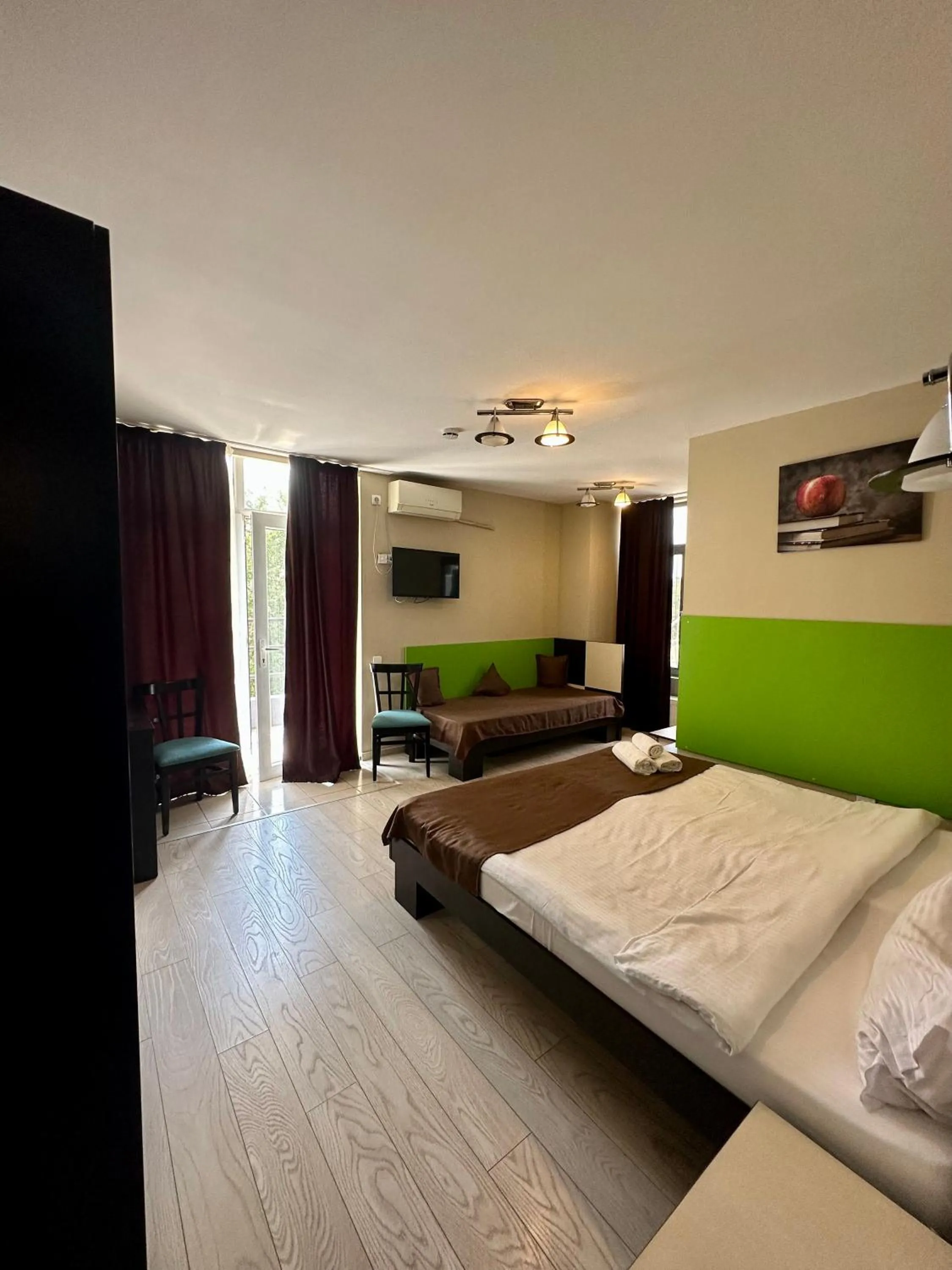 Twin Room with Balcony - single occupancy in Lion's Hotel