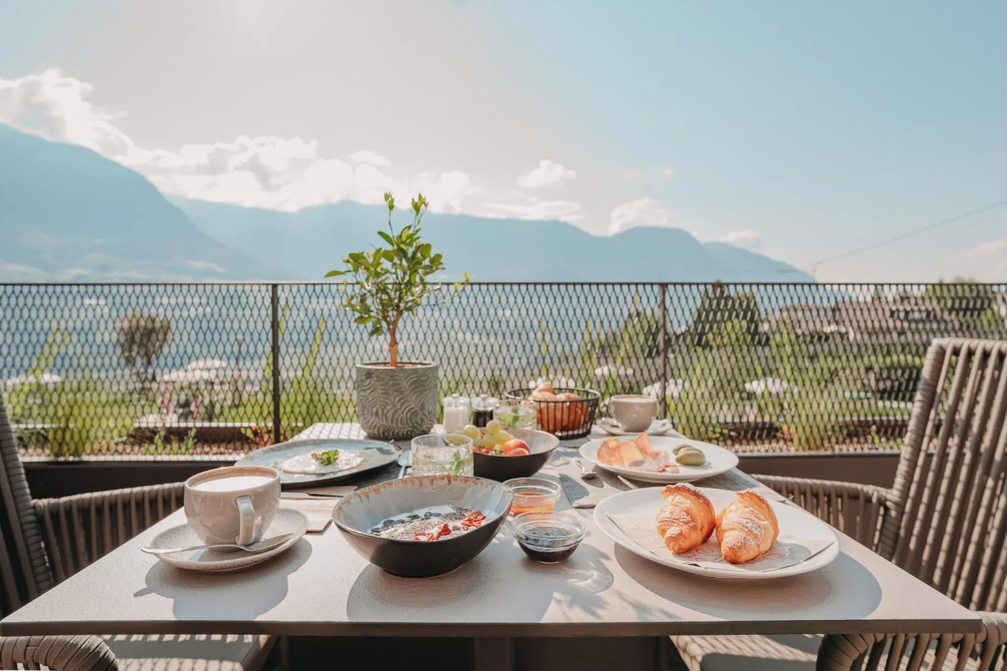 Restaurant/places to eat in Hotel Lisetta