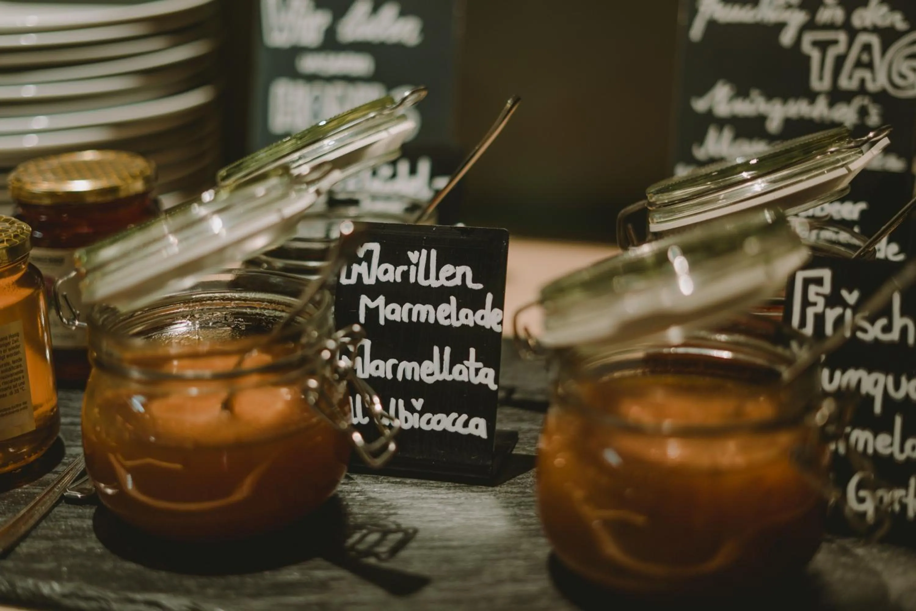 Restaurant/places to eat in Hotel Lisetta