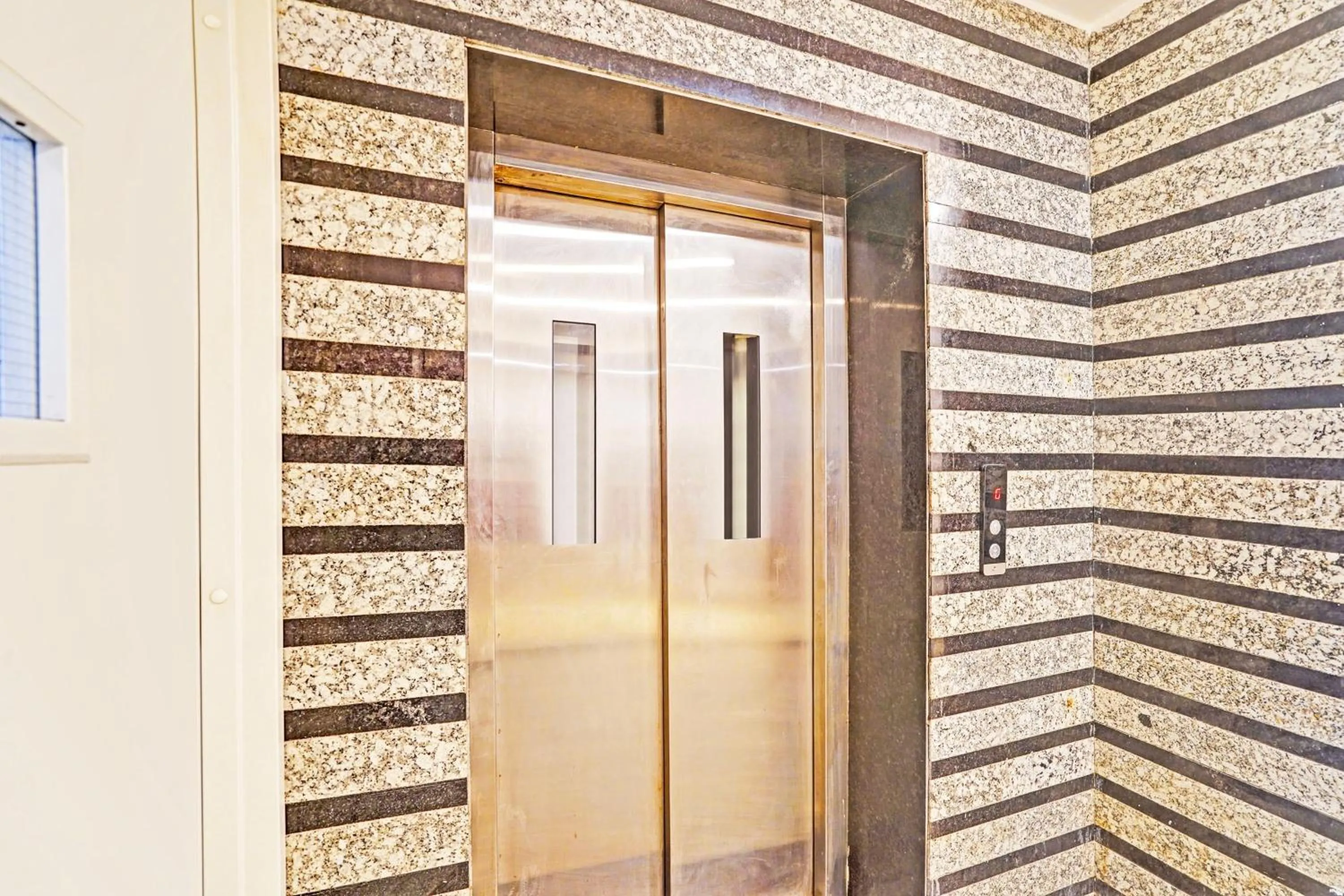 Lobby or reception in Super Collection O Tilak Nagar Near Pacific Mall