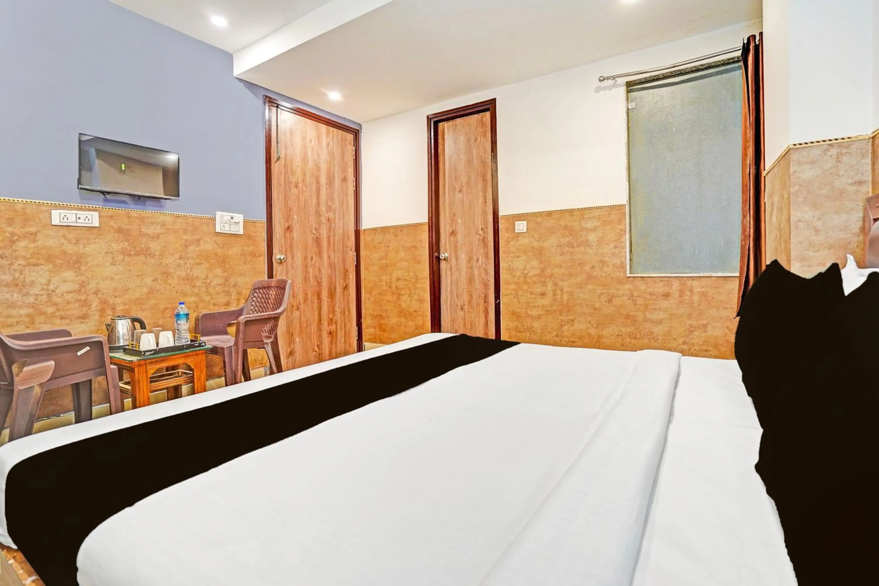 Bedroom, Bed in Super Collection O Tilak Nagar Near Pacific Mall