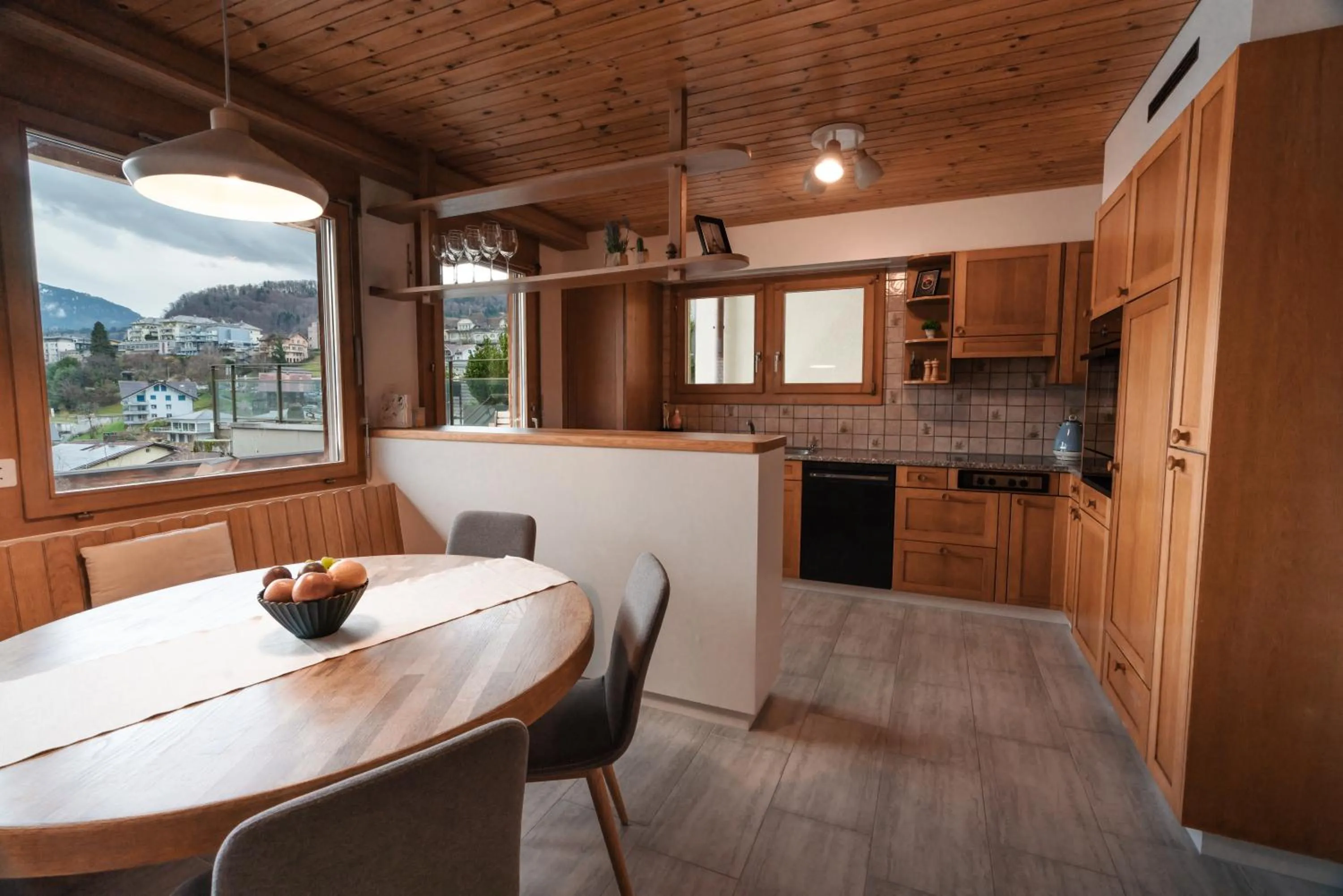 Kitchen or kitchenette in la belle vue Boutique Hotel & Café