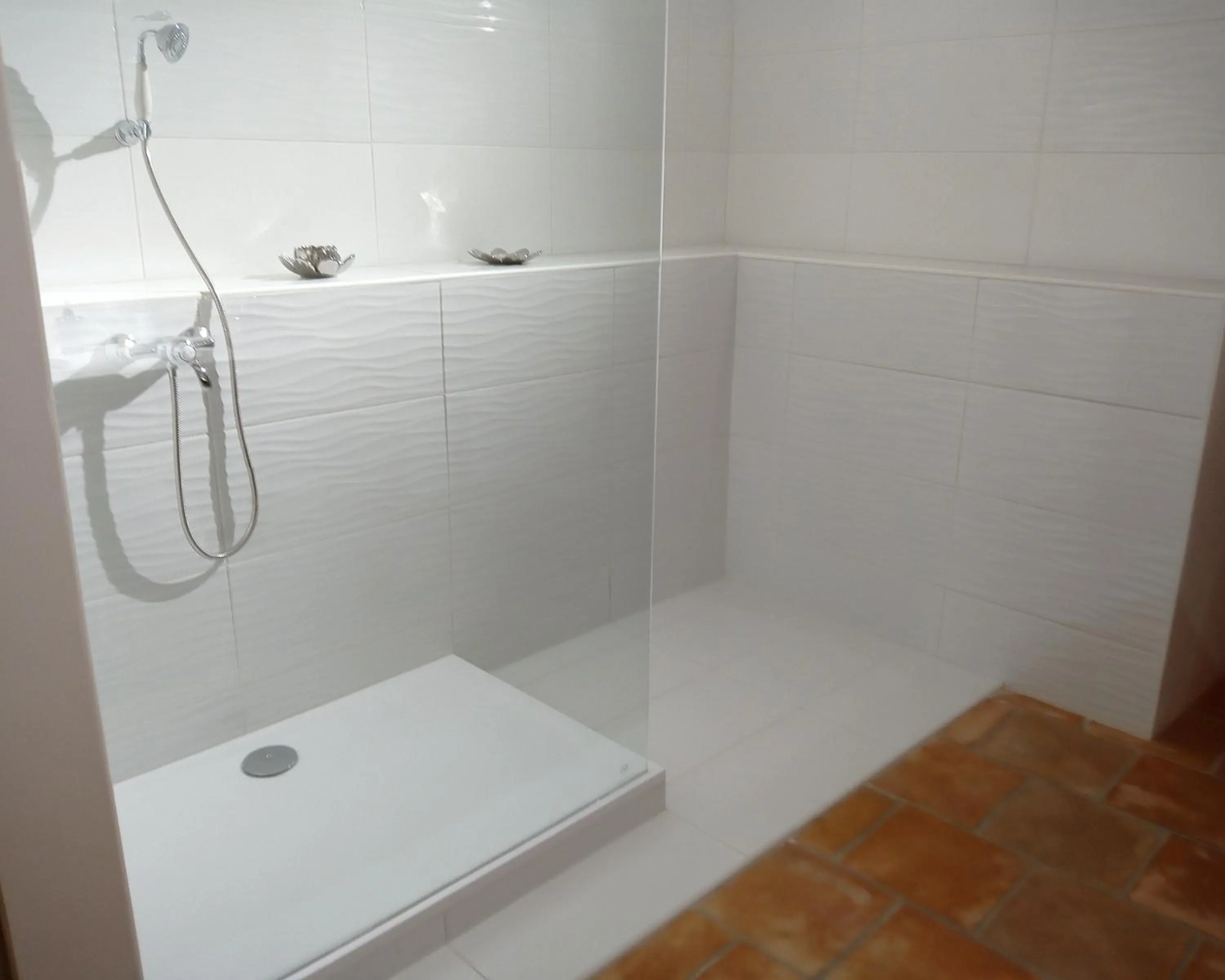 Bathroom in LE MAS DES FLANERAIES