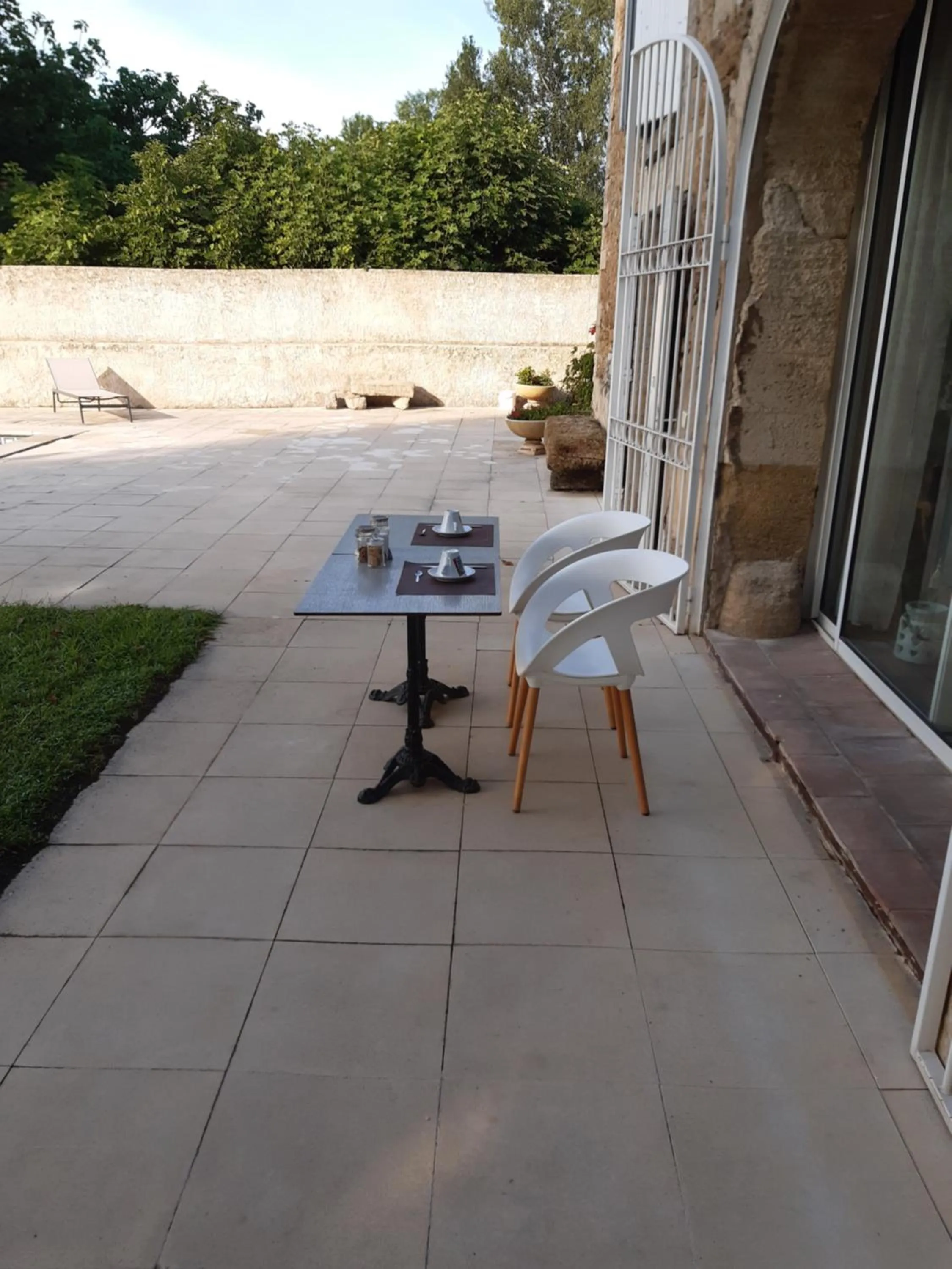 Breakfast in LE MAS DES FLANERAIES