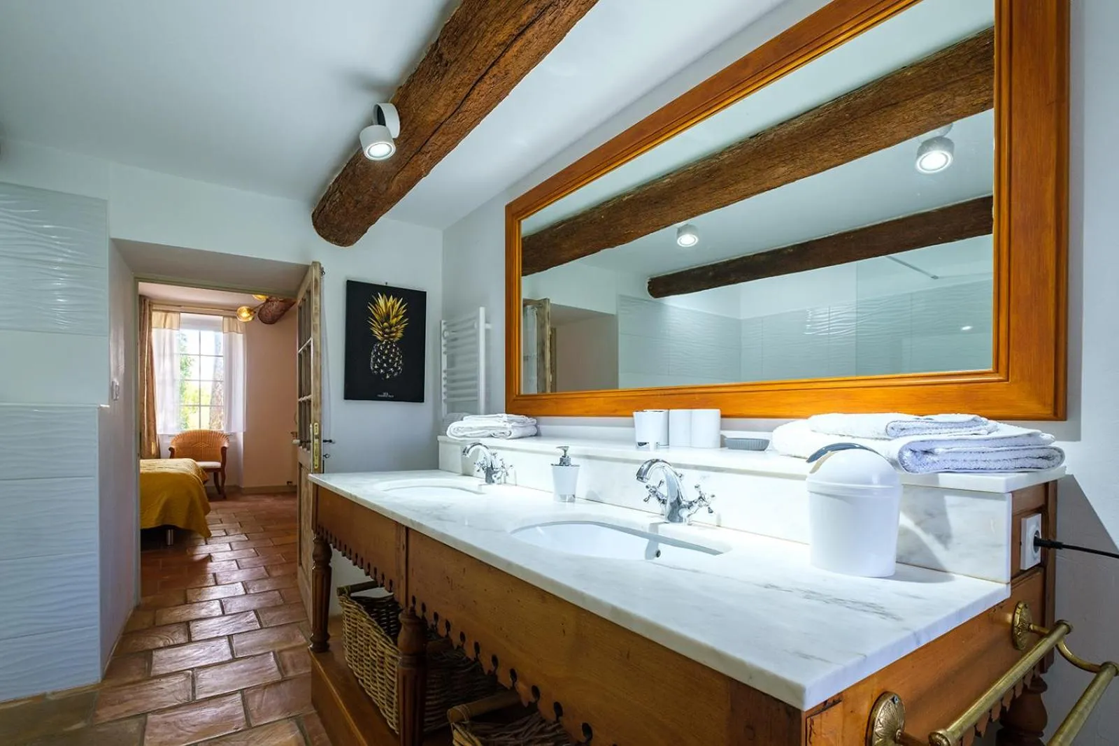 Bathroom in LE MAS DES FLANERAIES